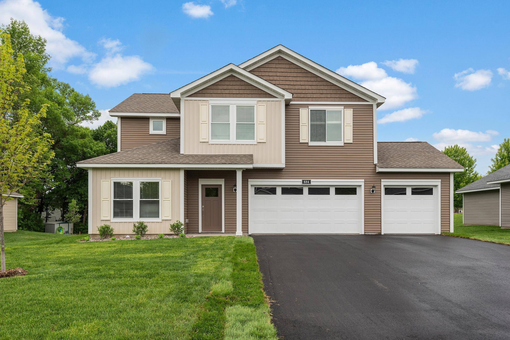 684 Aspen LN, Montrose, MN 55363