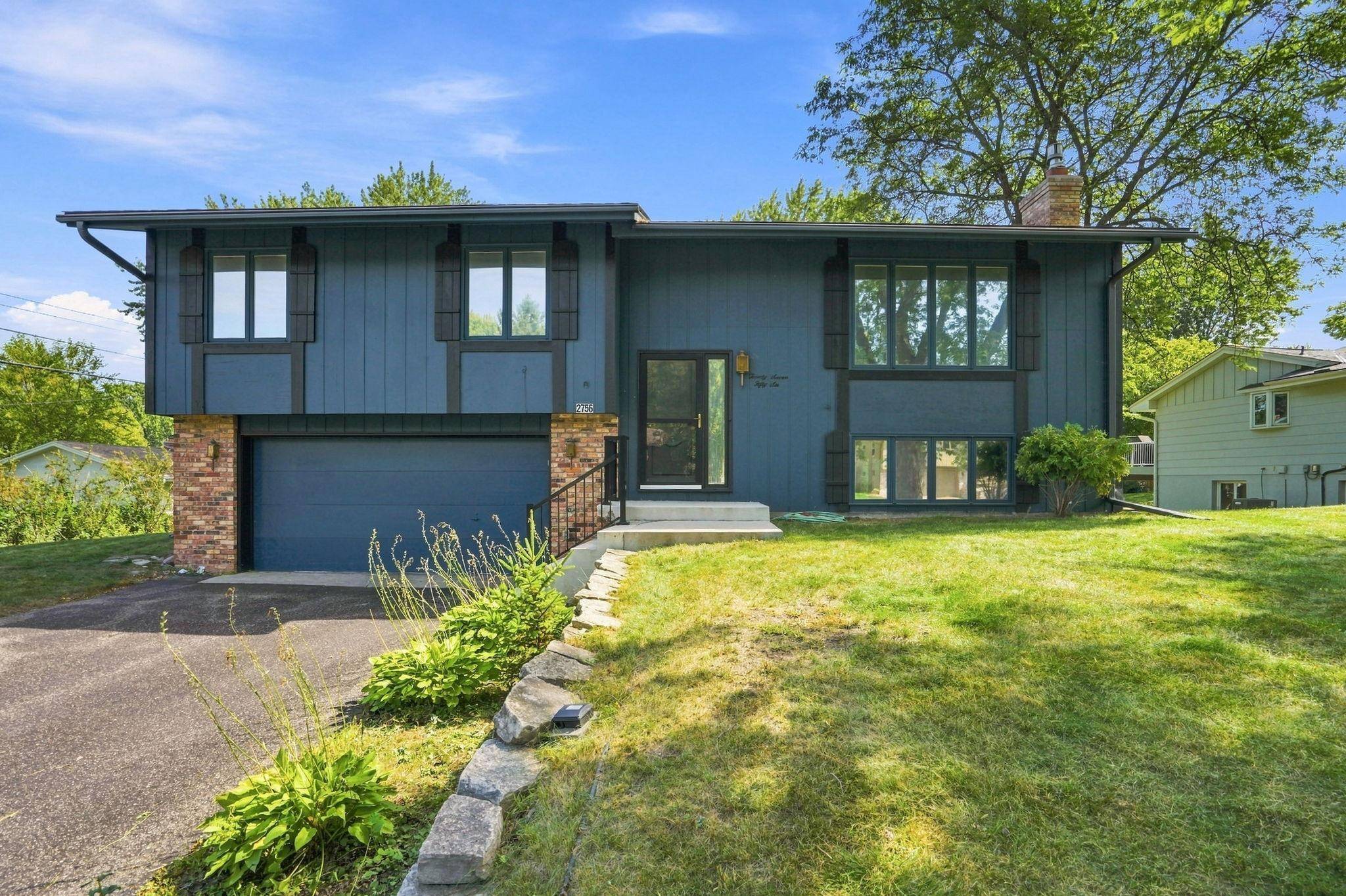2756 Yukon AVE N, New Hope, MN 55427