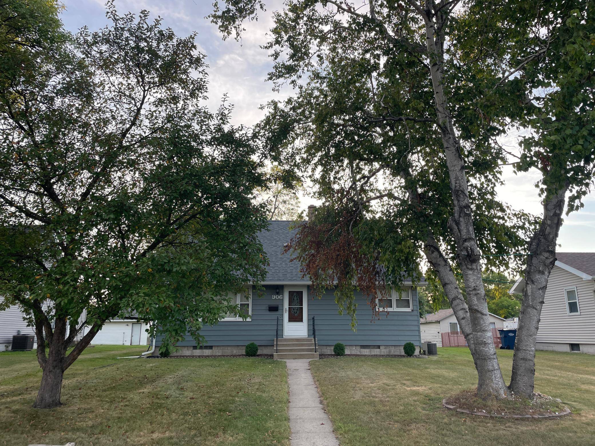 906 15th ST S, Benson, MN 56215