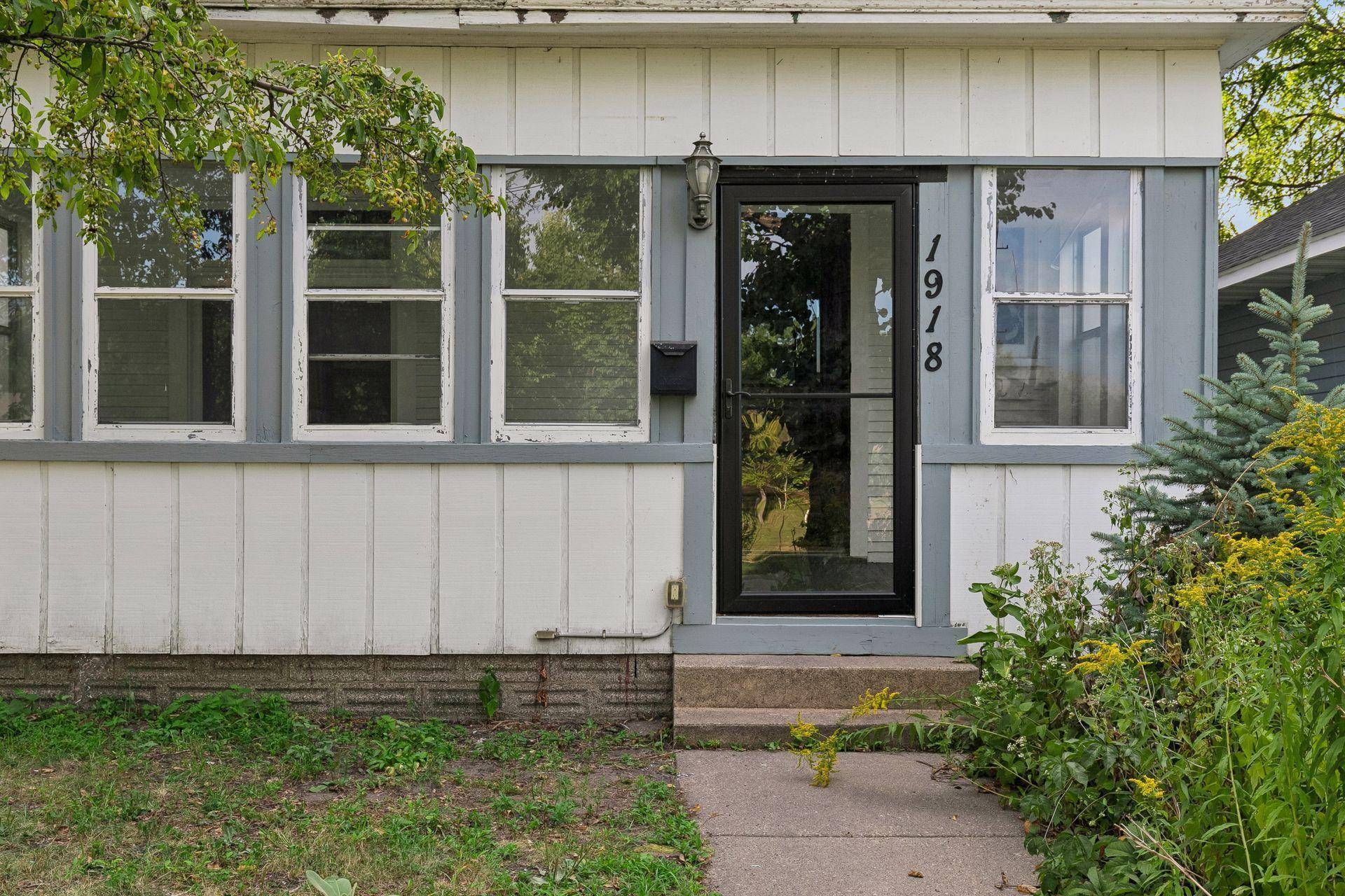 1918 Quincy ST NE, Minneapolis, MN 55418