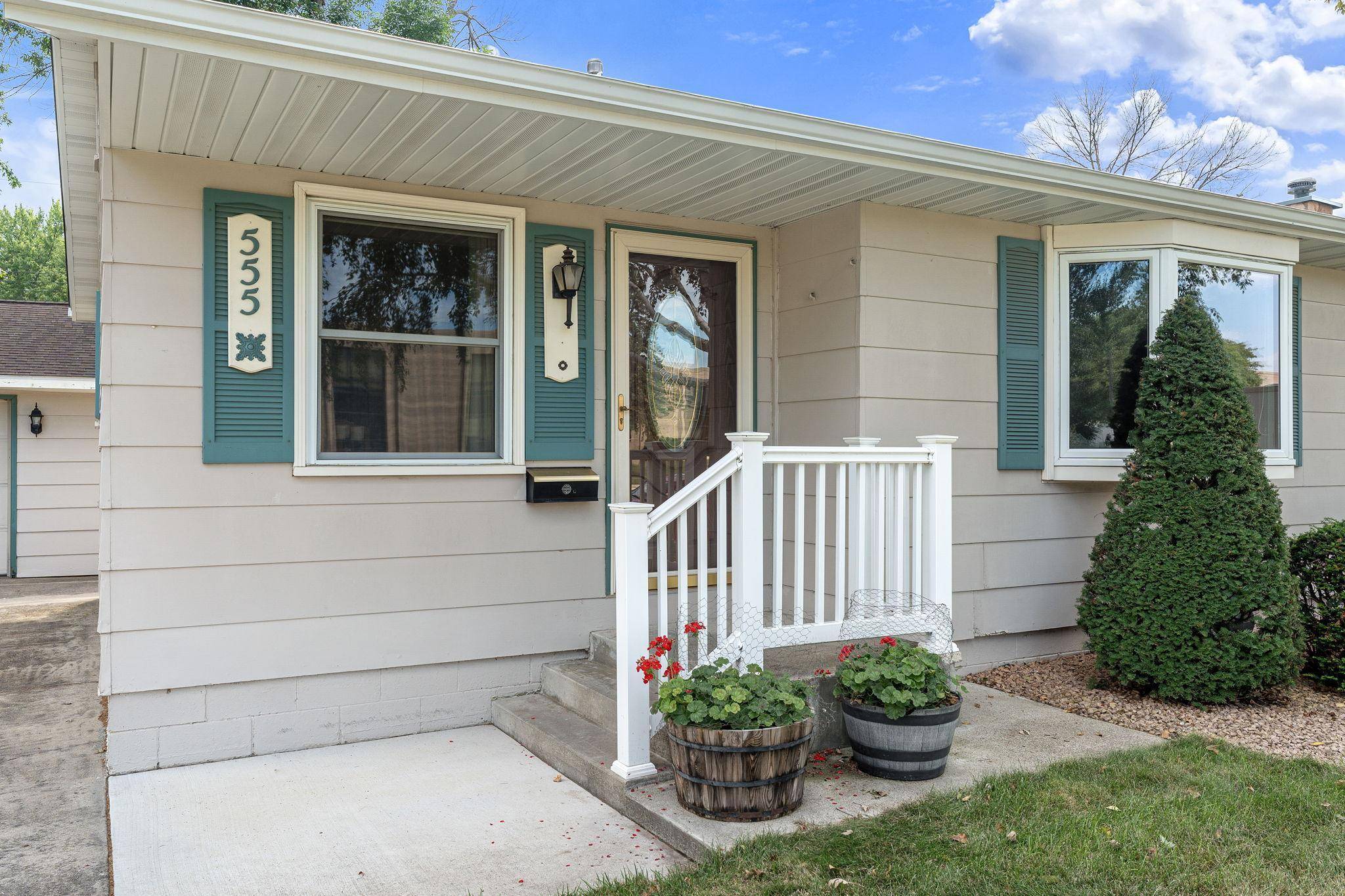 555 15th ST NE, Owatonna, MN 55060