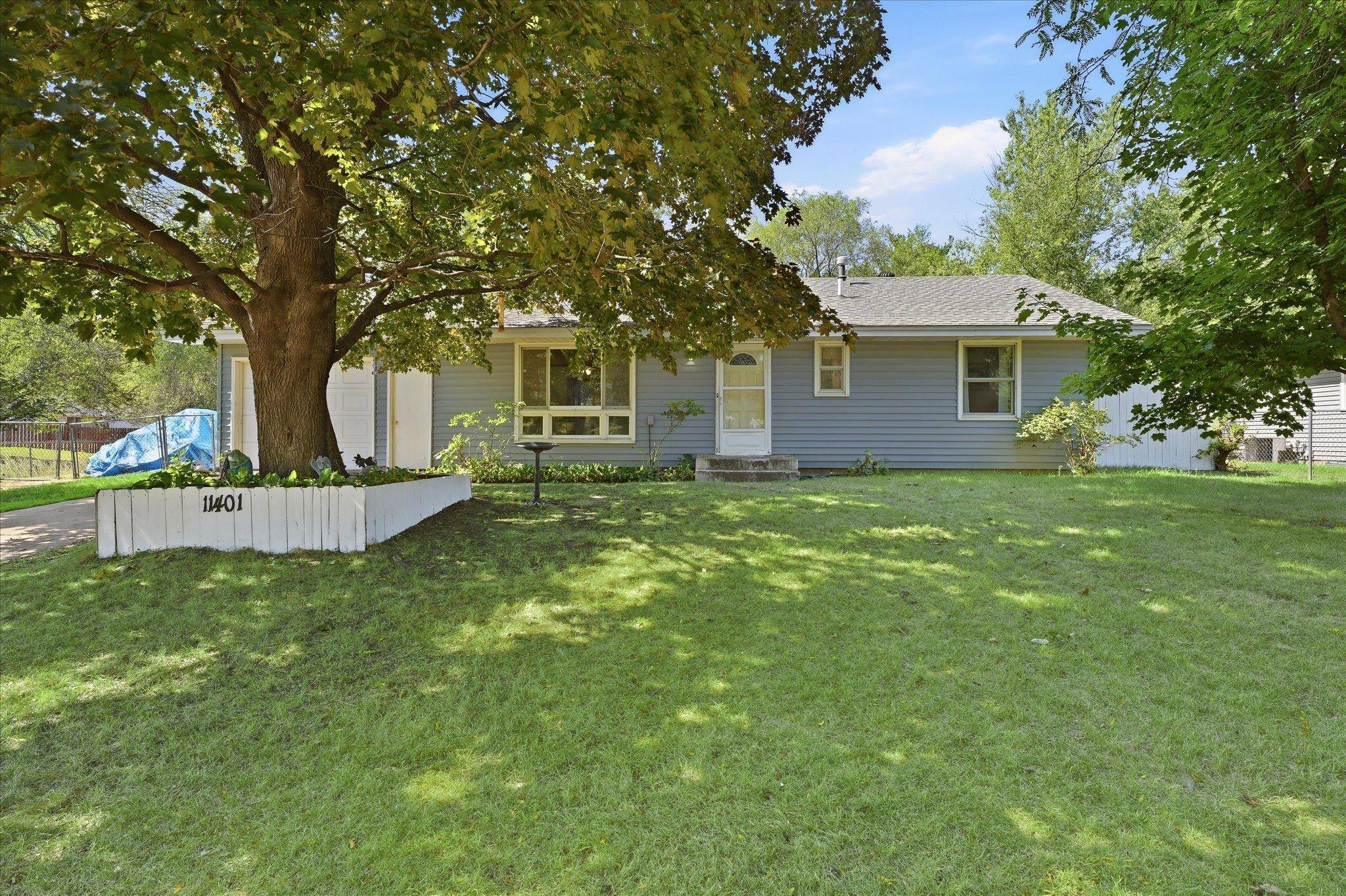 11401 Swallow CIR NW, Coon Rapids, MN 55433