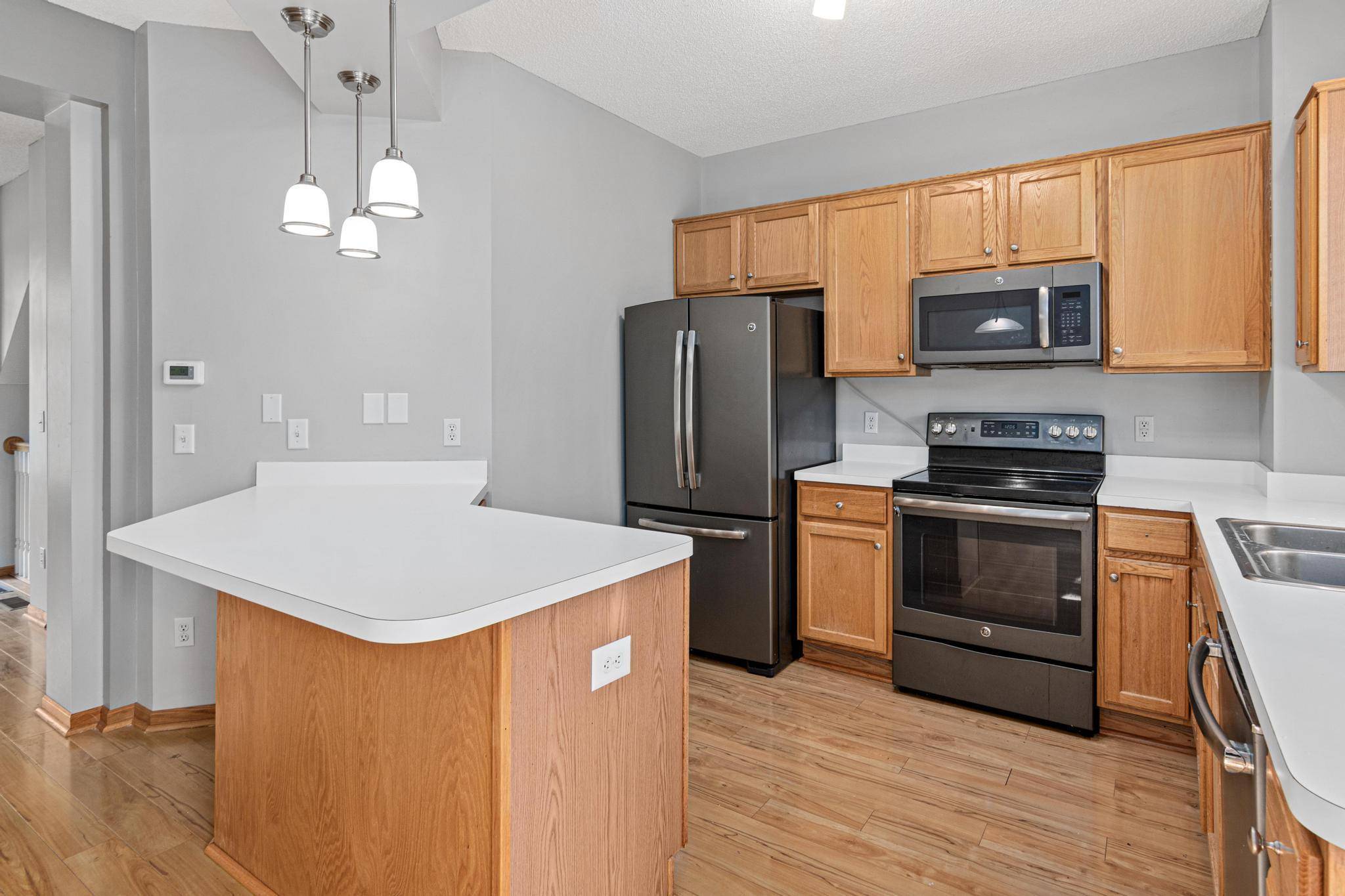 810 Trenton LN N, Plymouth, MN 55441