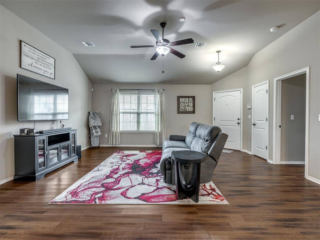 5810 Clearwater DR, Oklahoma City, OK 73179