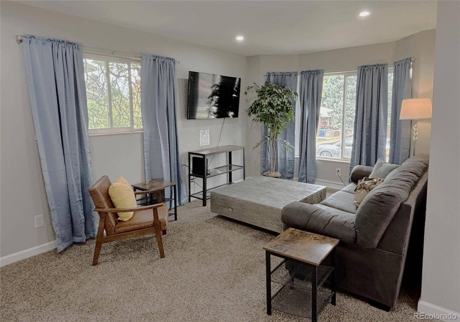 2200 W Moffat PL, Denver, CO 80221