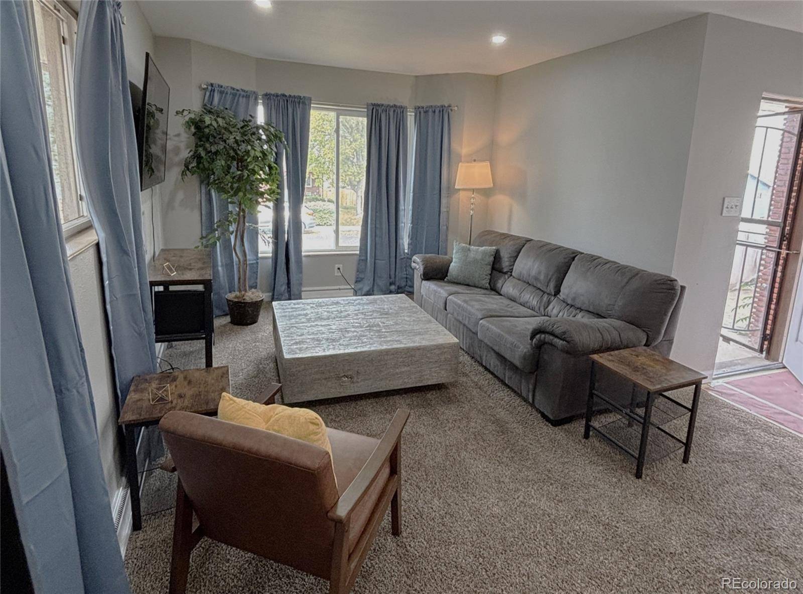 2200 W Moffat PL, Denver, CO 80221