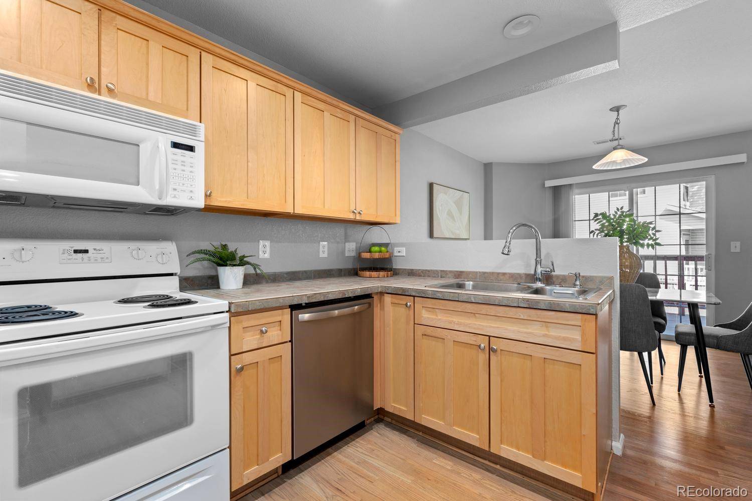 8019 S Kittredge CT, Englewood, CO 80112