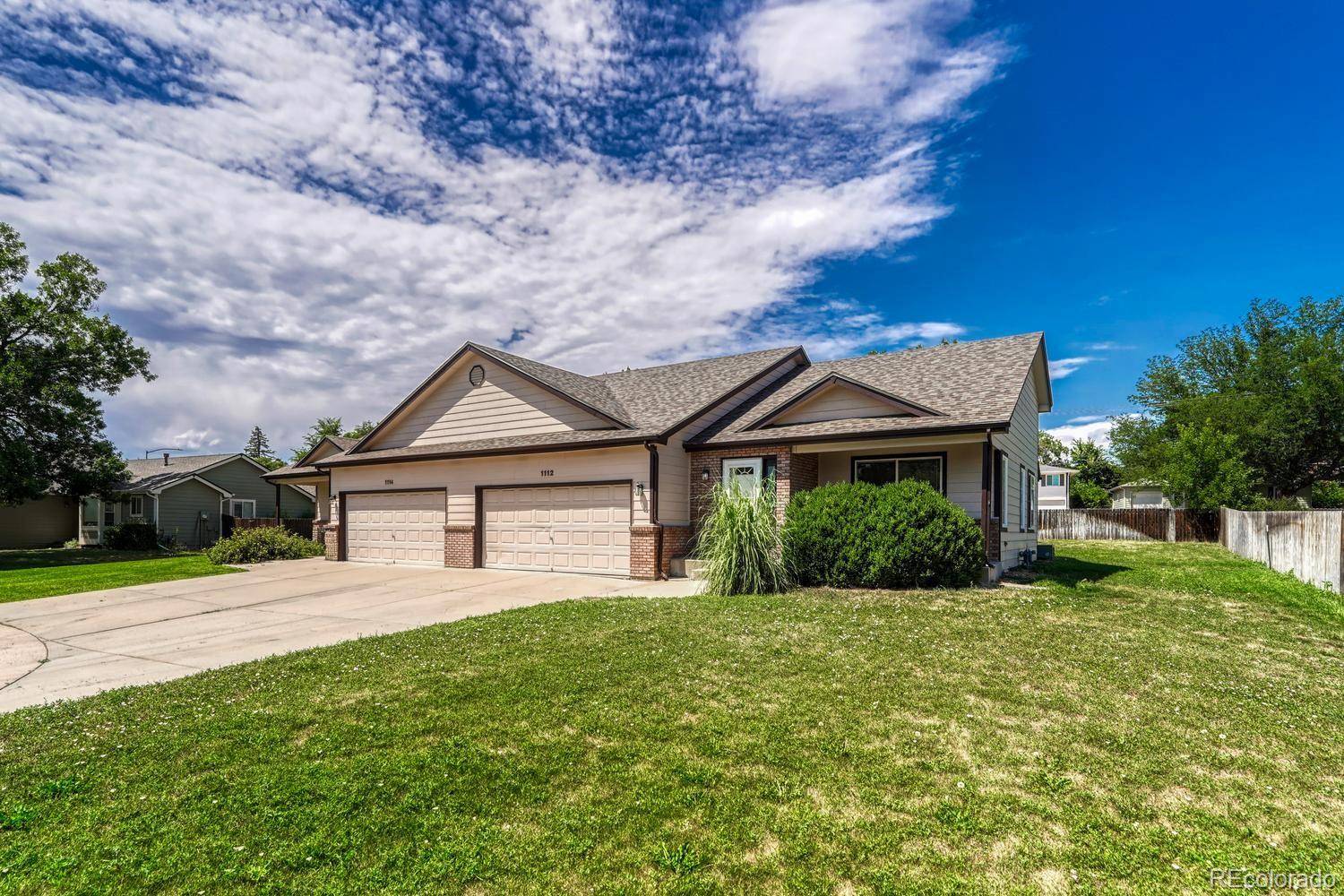 1112 Country Acres CT, Johnstown, CO 80534