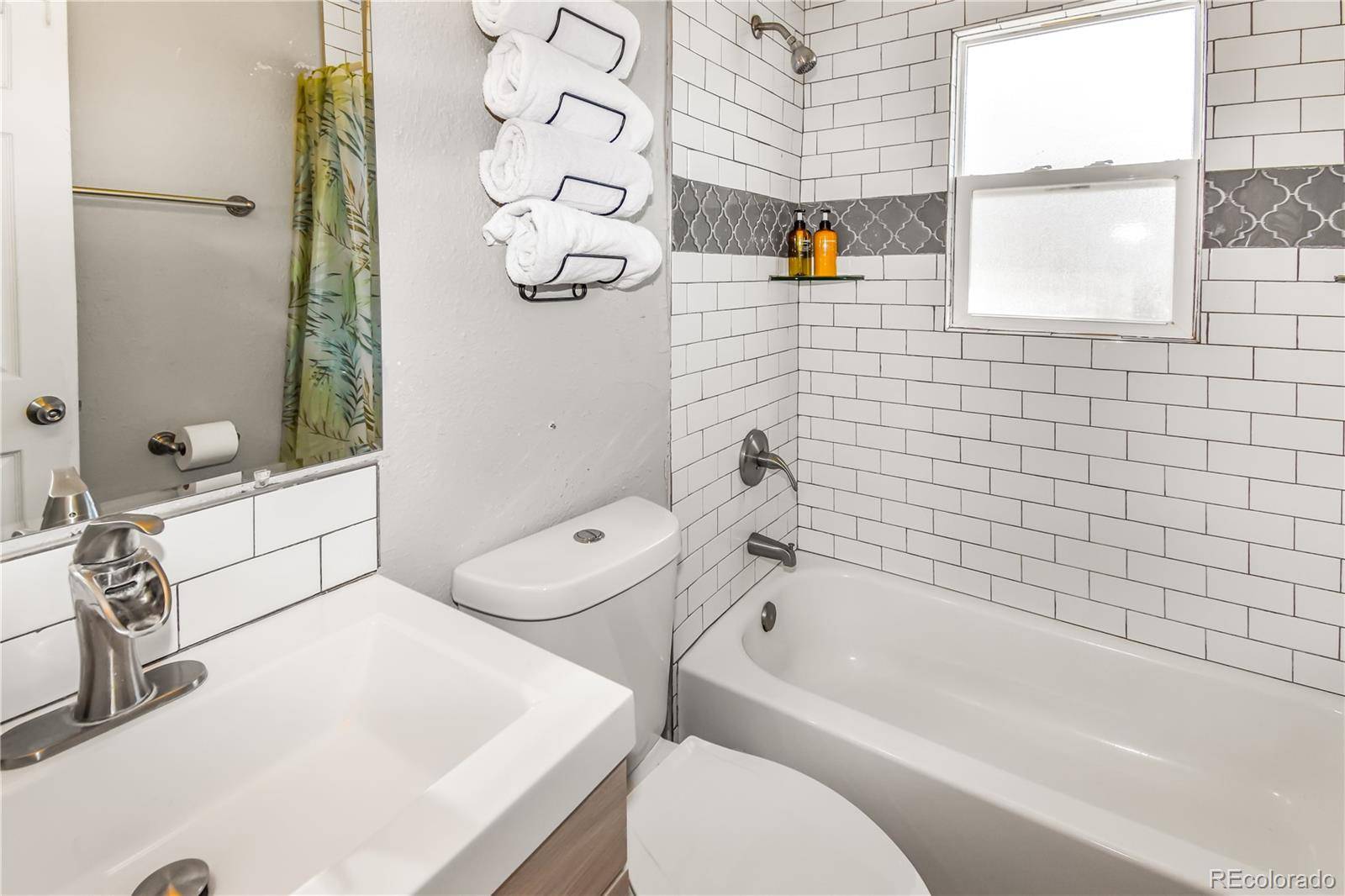 7384 Oneida DR, Commerce City, CO 80022