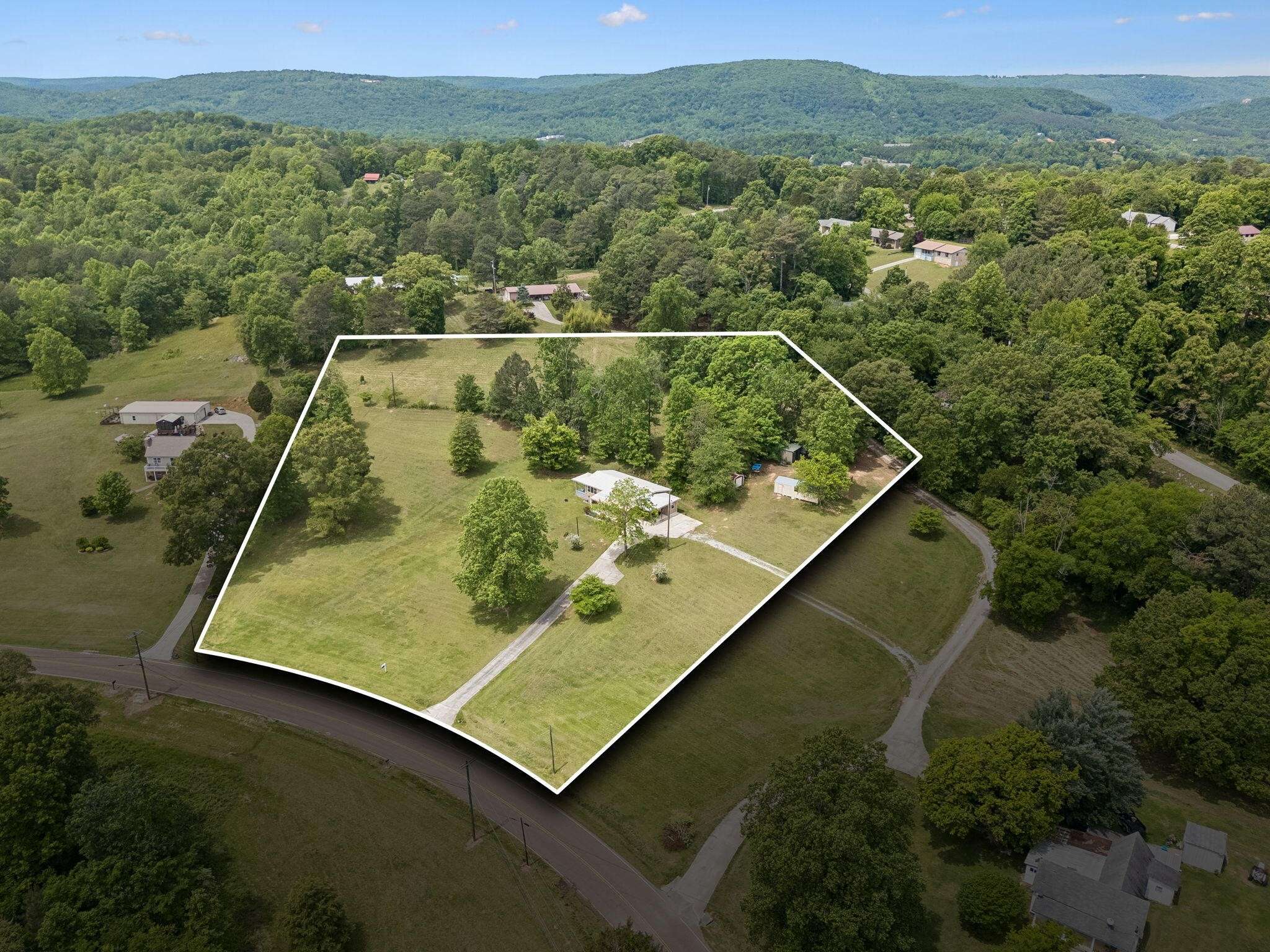 1484 Blythe Ferry Road, Dayton, TN 37321