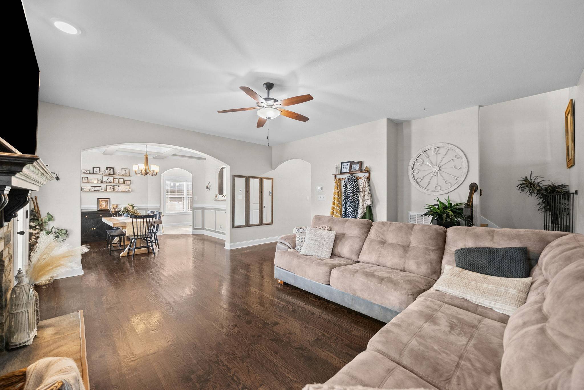 295 Castleton Ct, Clarksville, TN 37043
