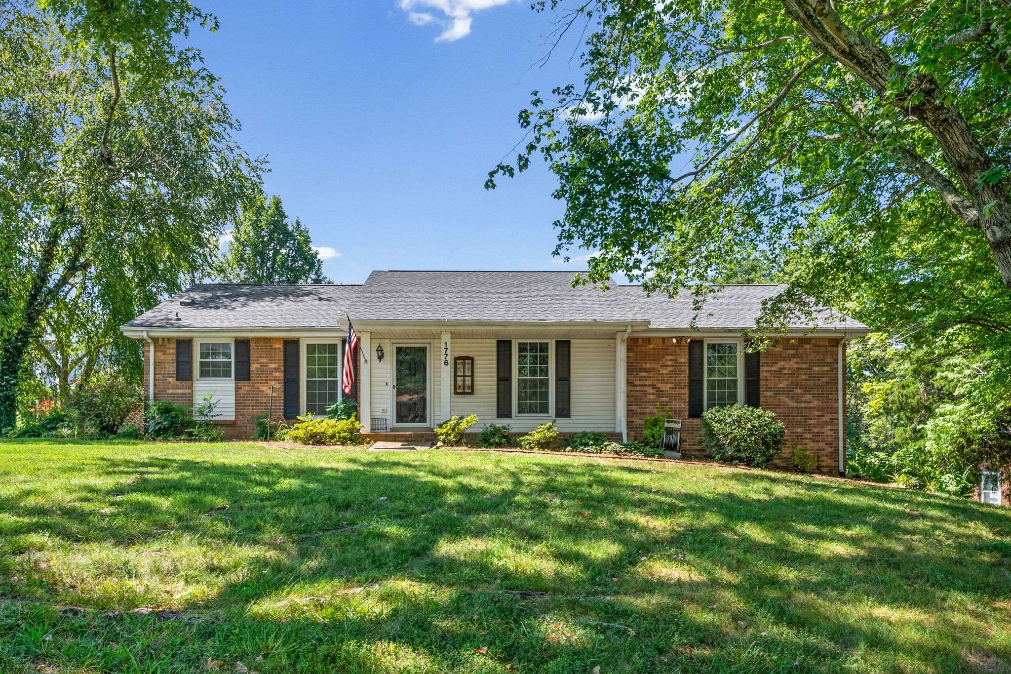 1776 Auburn Dr, Clarksville, TN 37043