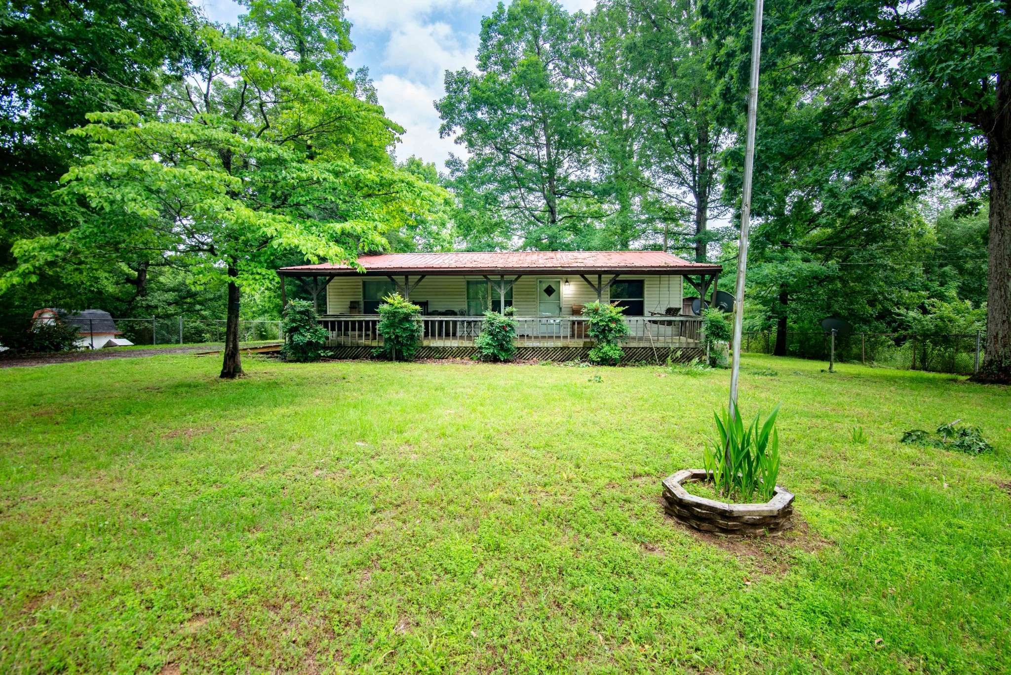 6687 Beverly Dr, Lyles, TN 37098