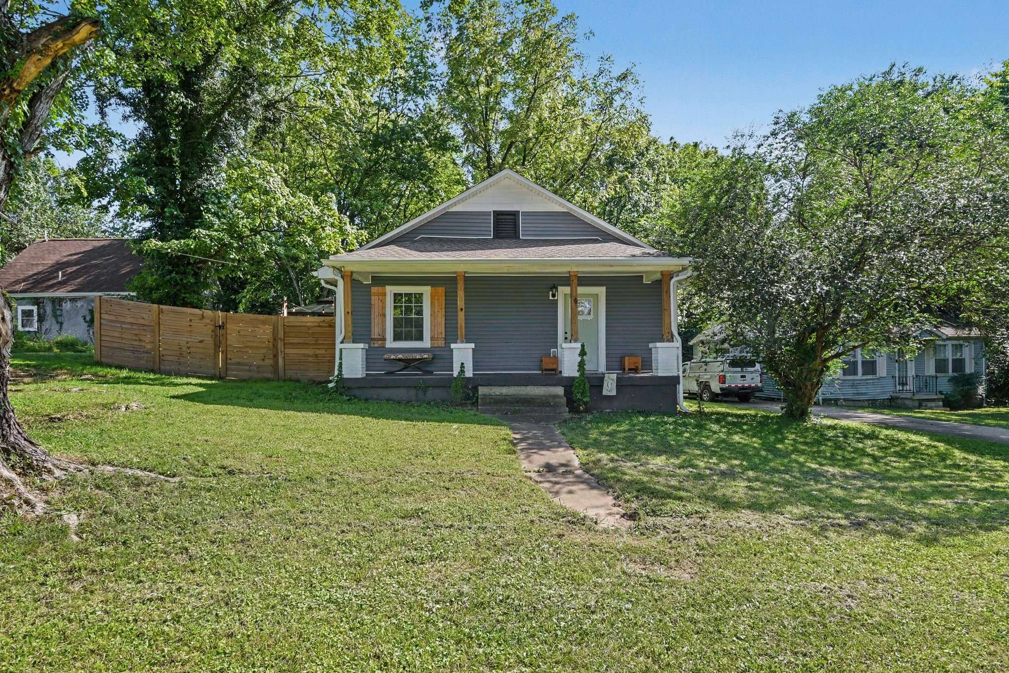 762 Monroe St, Clarksville, TN 37040