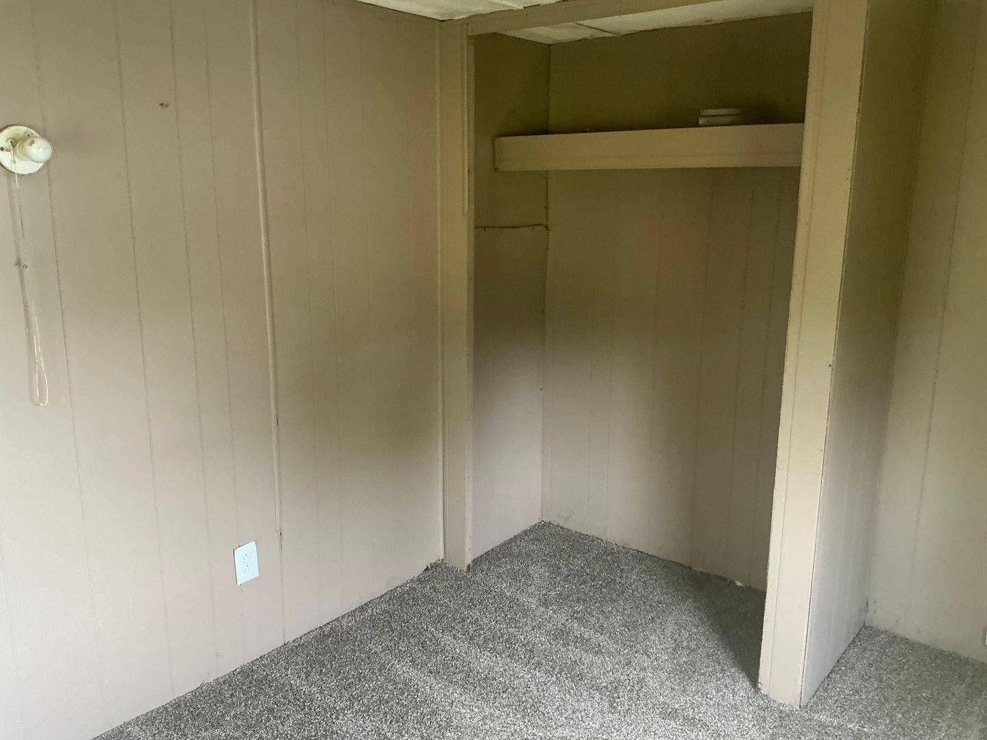 2871 N Charles Ave #15, Clarksville, TN 37042