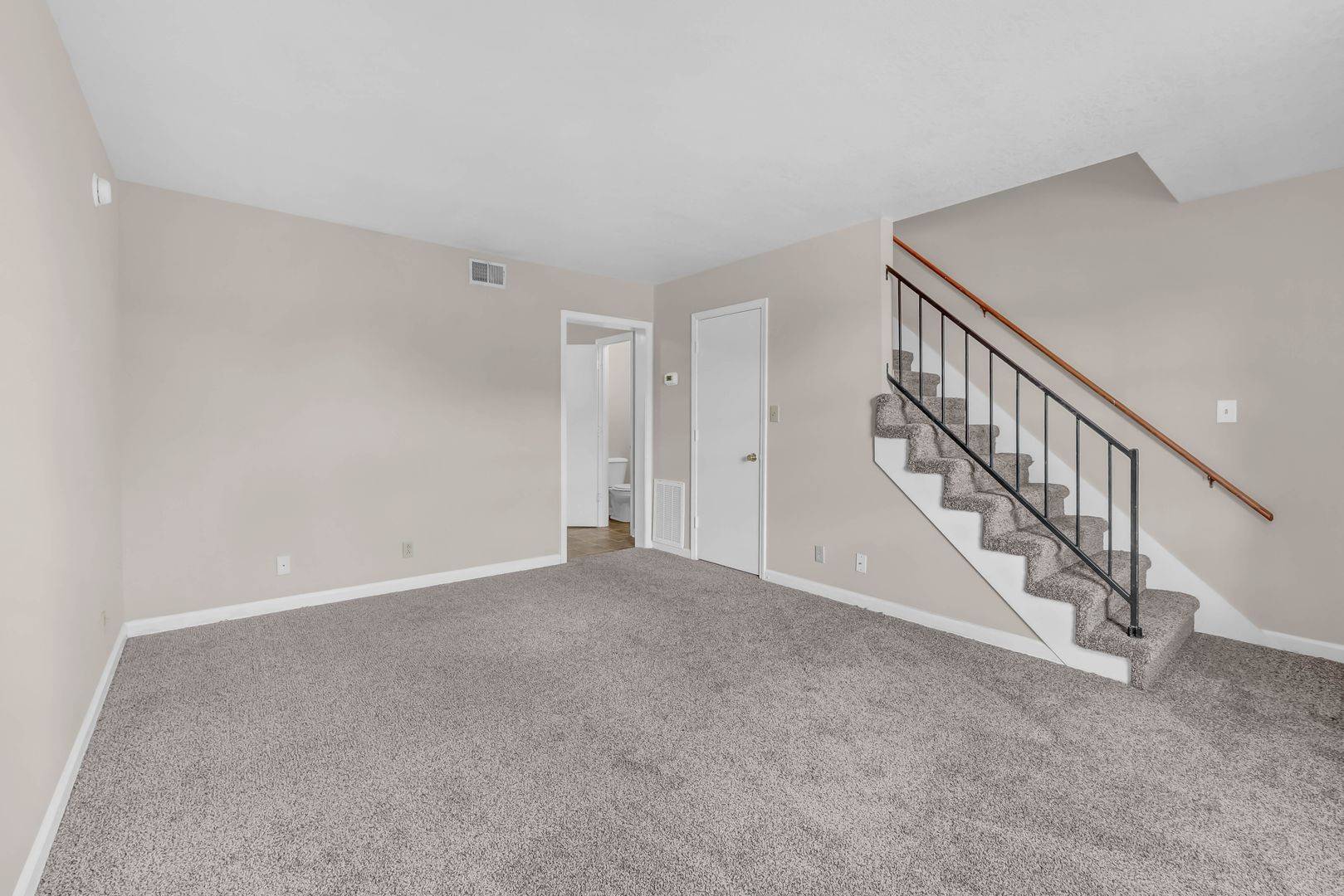 379 Peabody Dr #1, Clarksville, TN 37042