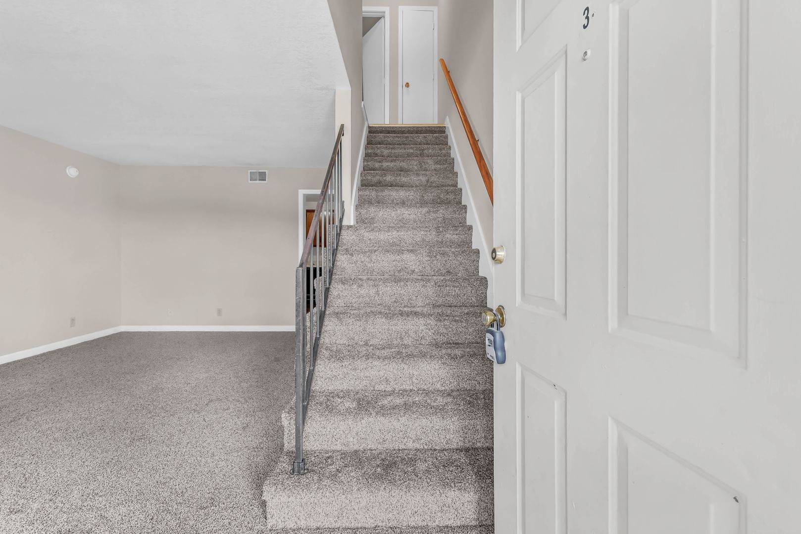 379 Peabody Dr #1, Clarksville, TN 37042