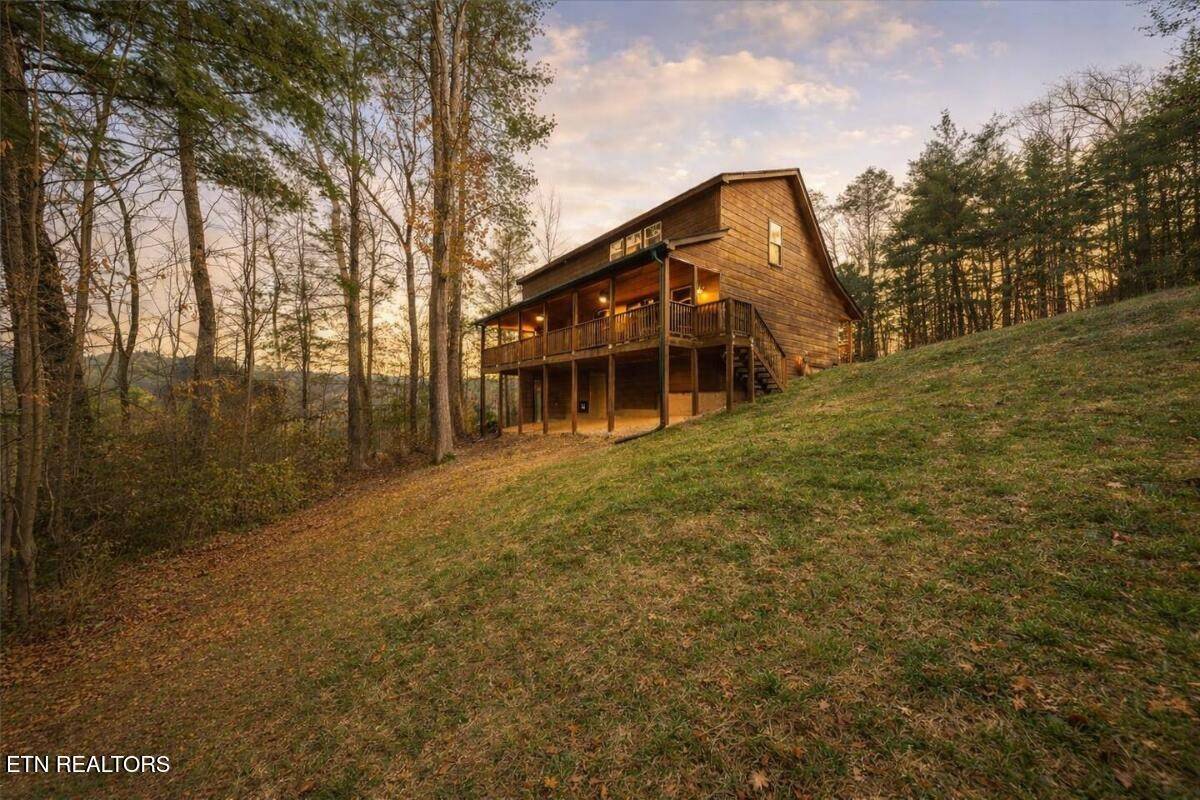 3213 Samuel Wear Drive, Sevierville, TN 37862
