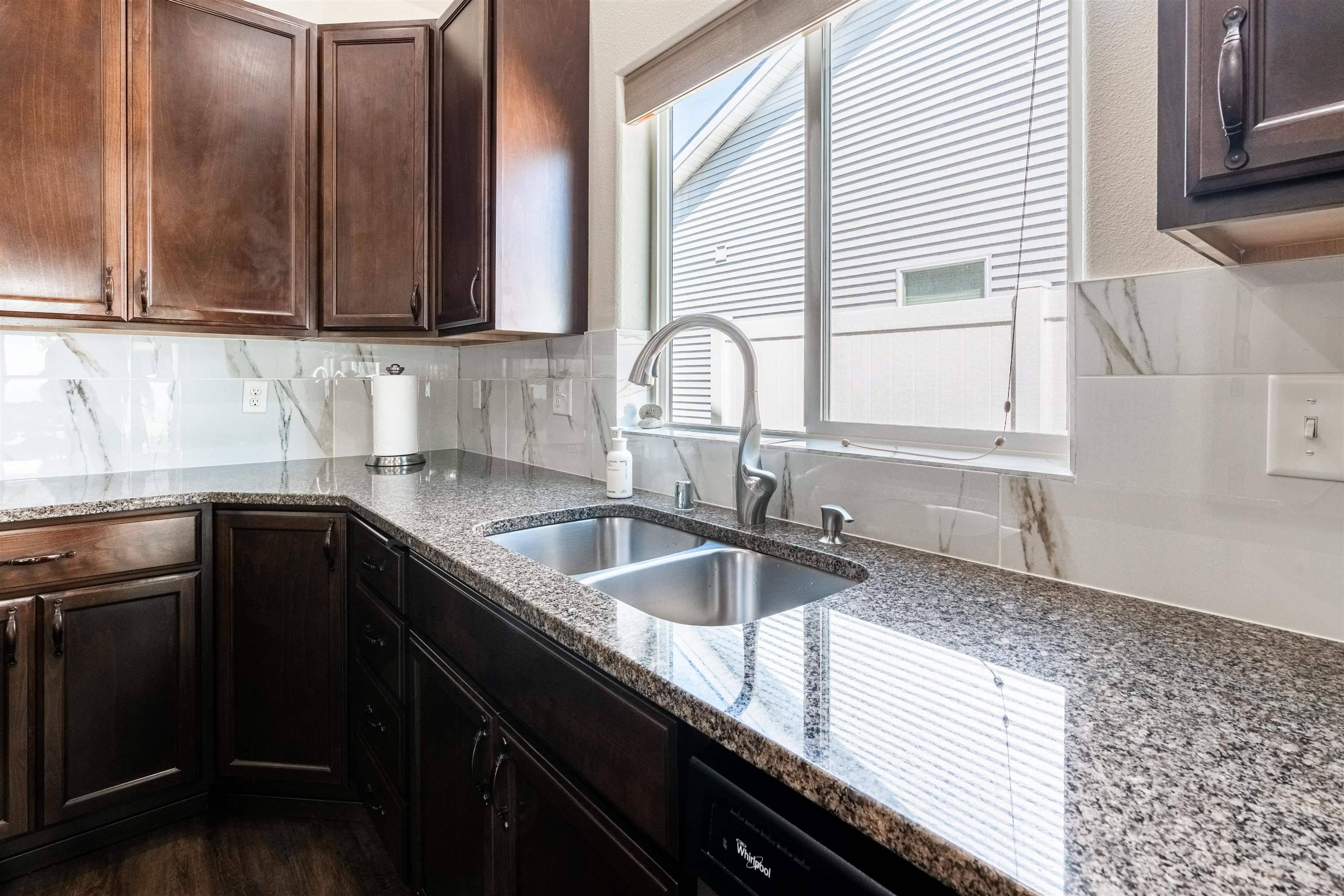 1004 N Marcus Ln, Spokane Valley, WA 99216