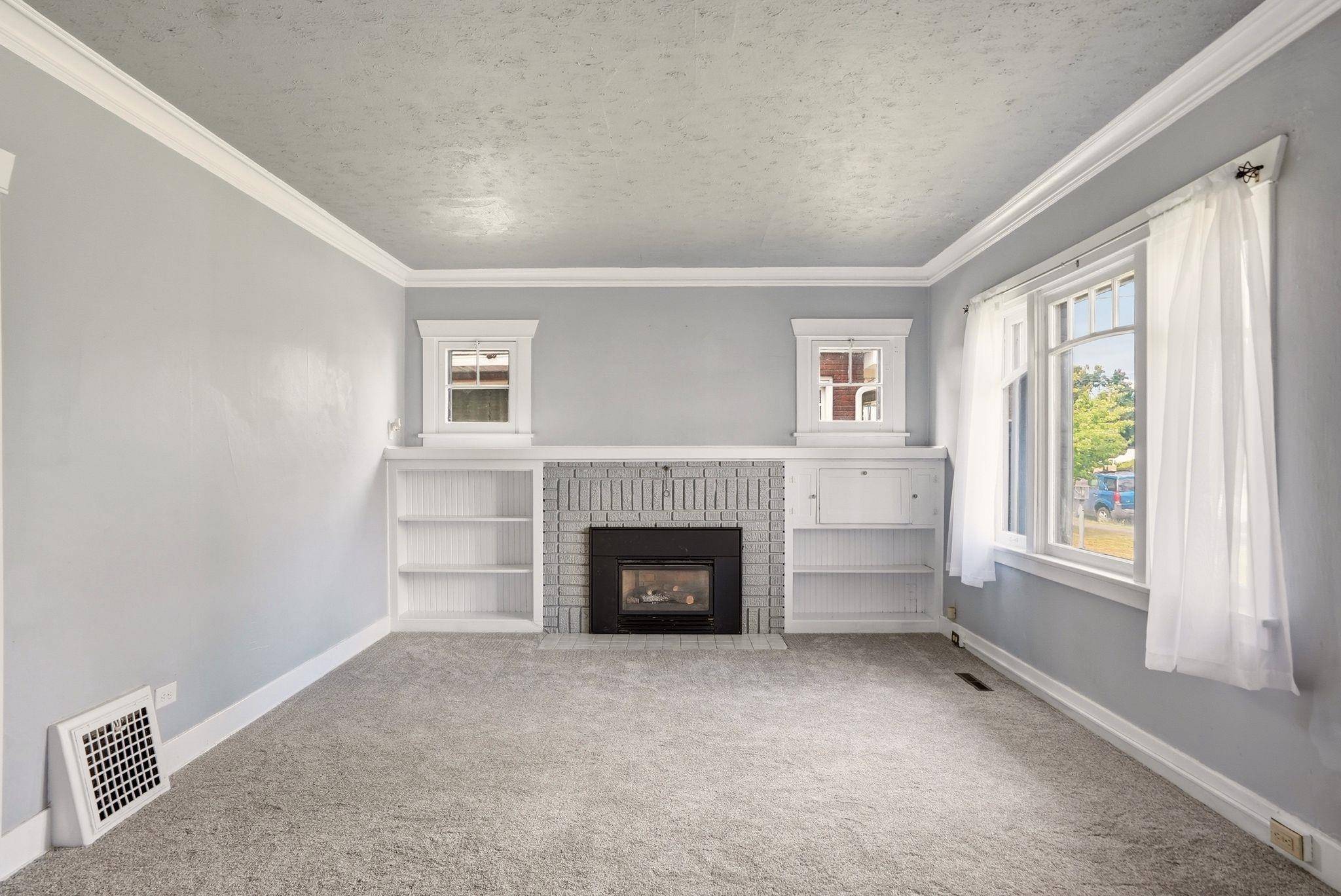 118 E Glass Ave, Spokane, WA 99207