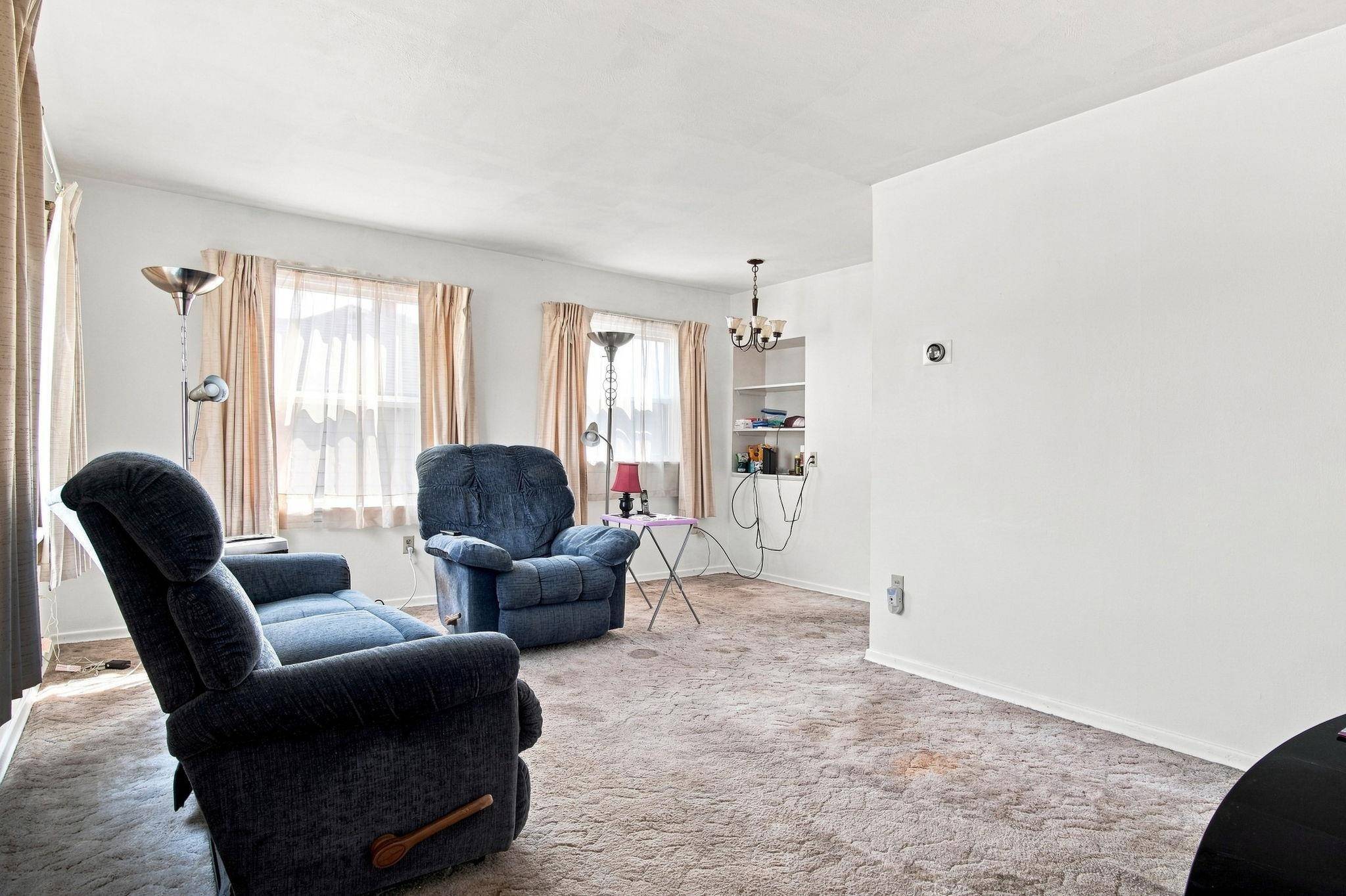 2710 E Hoffman Ave, Spokane, WA 99207