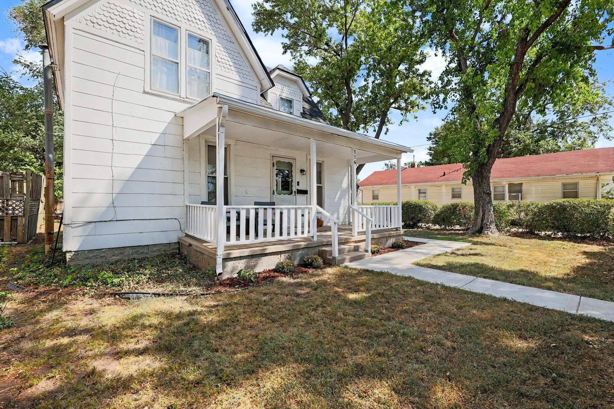 116 SW 3rd St, Newton, KS 67114