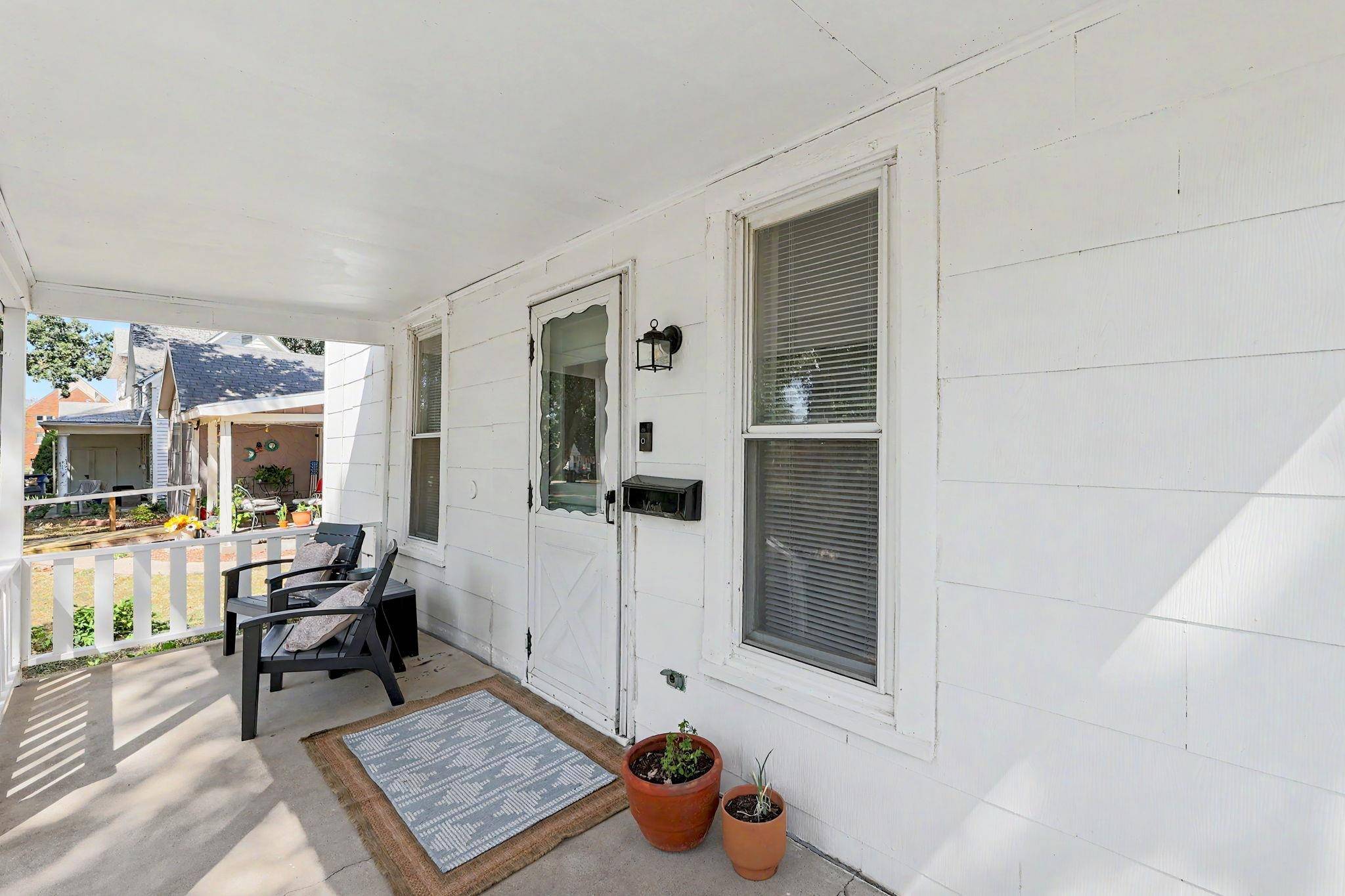 116 SW 3rd St, Newton, KS 67114
