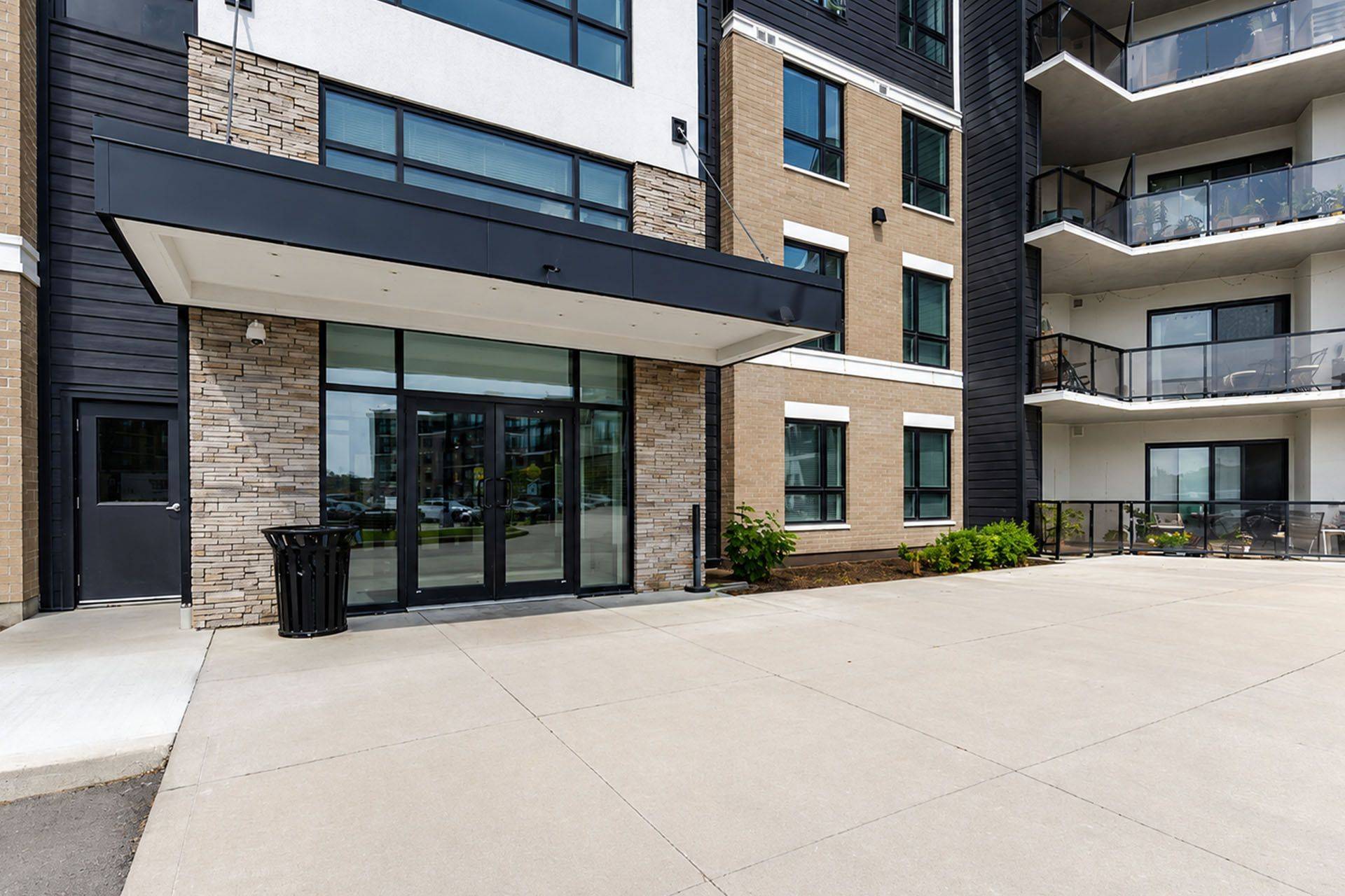 630 Sauve ST #404, Milton, ON L9T 9A6