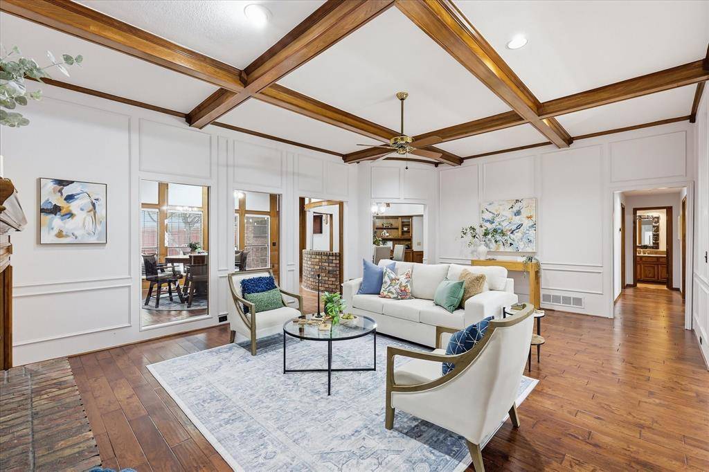 1516 Glastonbury Drive, Plano, TX 75075