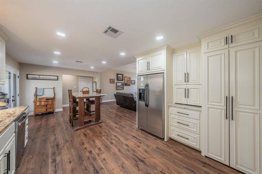 1325 N Katy Road, Elm Mott, TX 76640