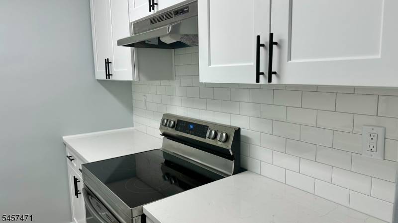 1 Claridge Dr Unit 1000 #1000, Verona Twp., NJ 07044