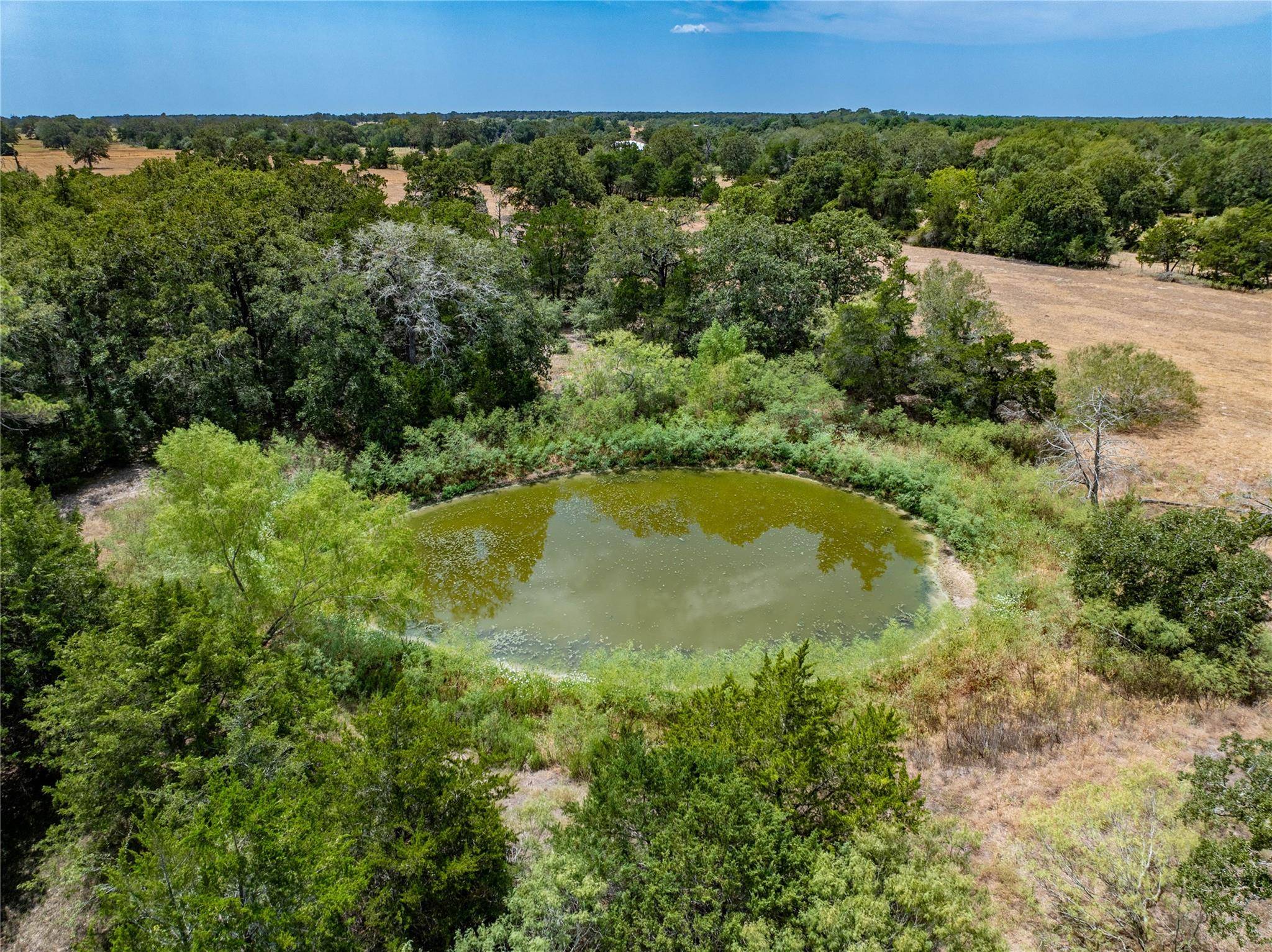 1046 Tx-71, West Point, TX 78963