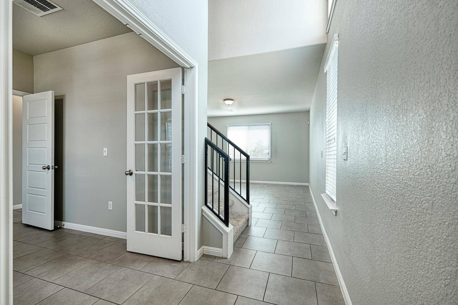 100 Northern Flicker ST, Kyle, TX 78640