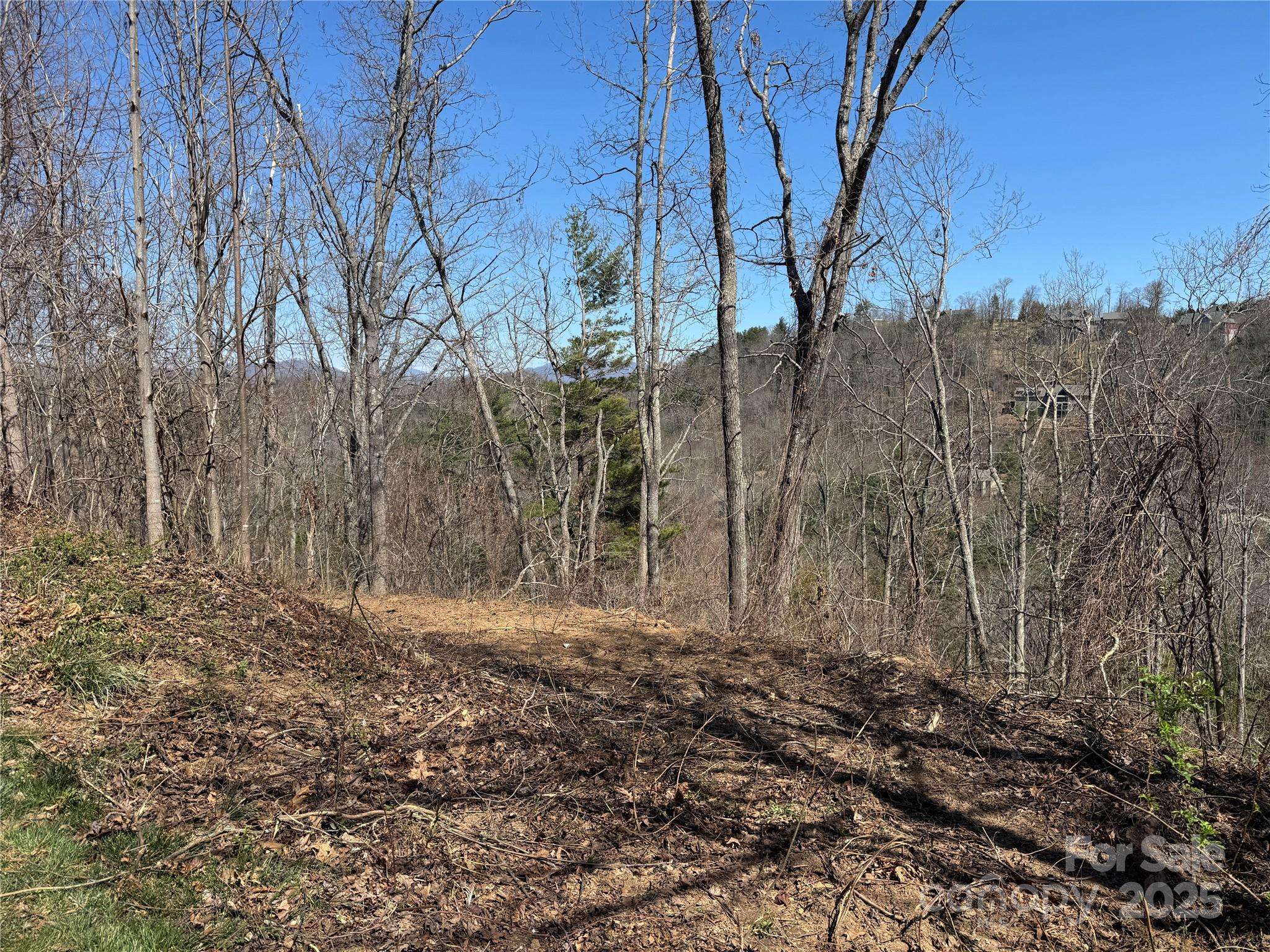 140 Summit Tower CIR #212, Asheville, NC 28804