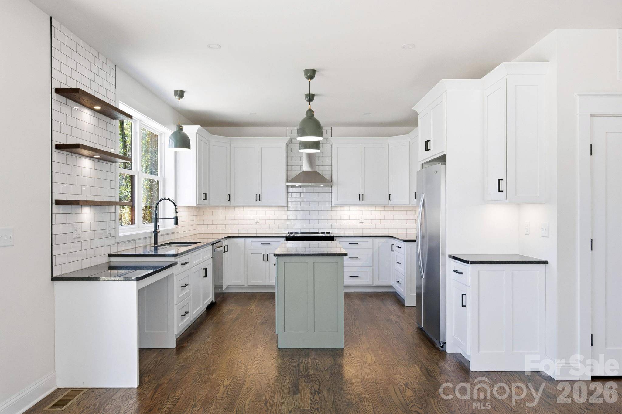 22 Deep Woods RD, Weaverville, NC 28787