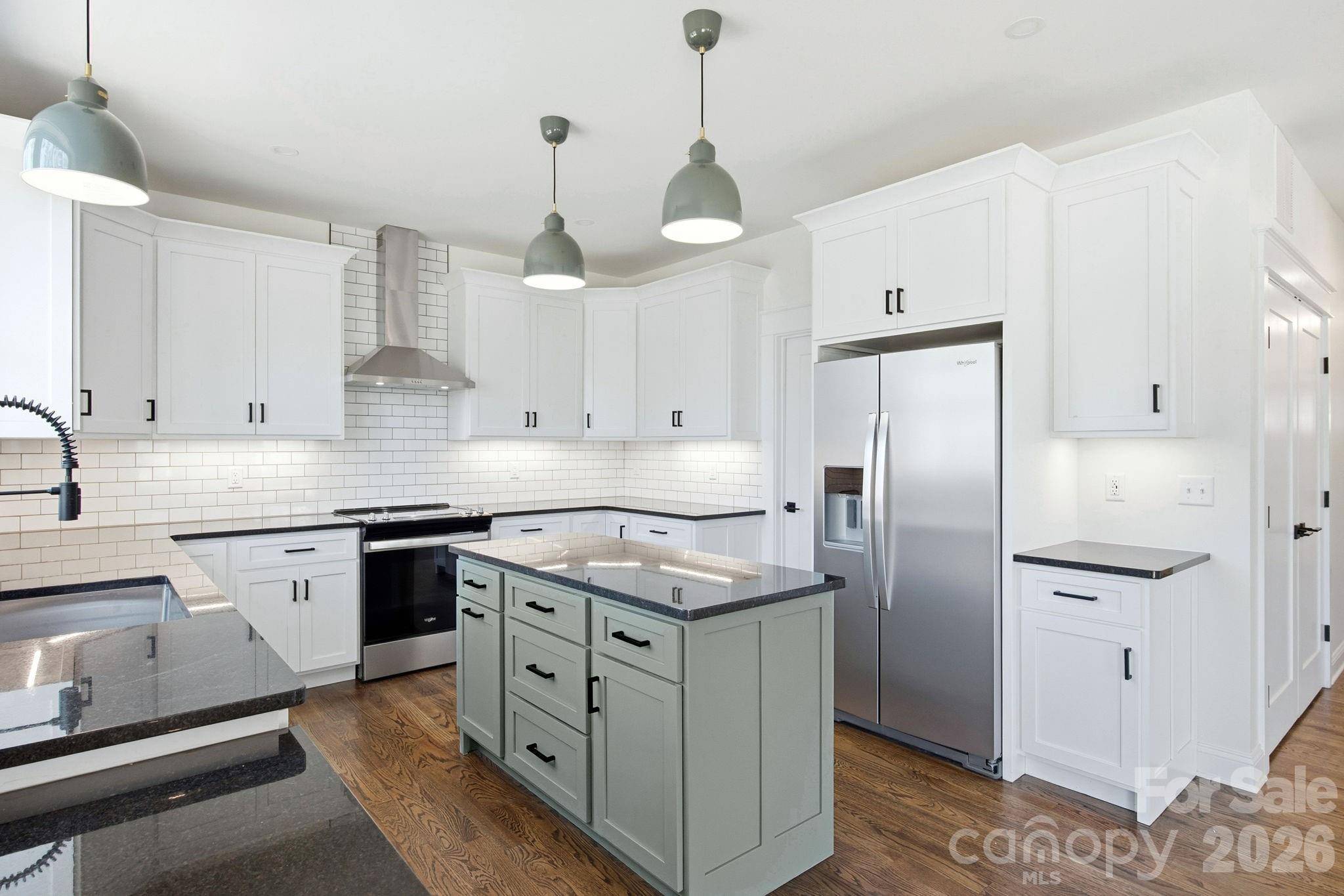 22 Deep Woods RD, Weaverville, NC 28787