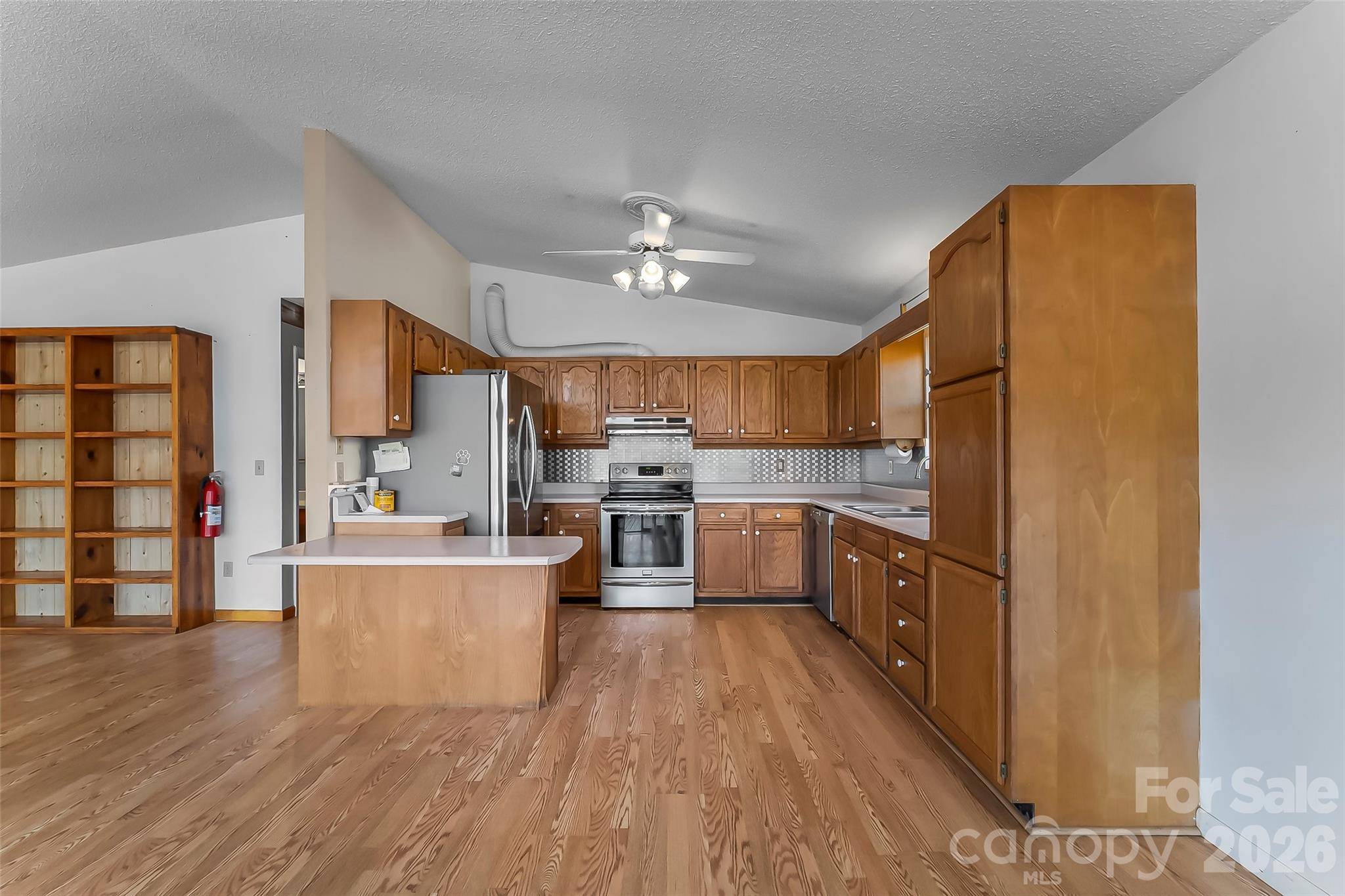 350 Sandy Bottom RD, Marshall, NC 28753