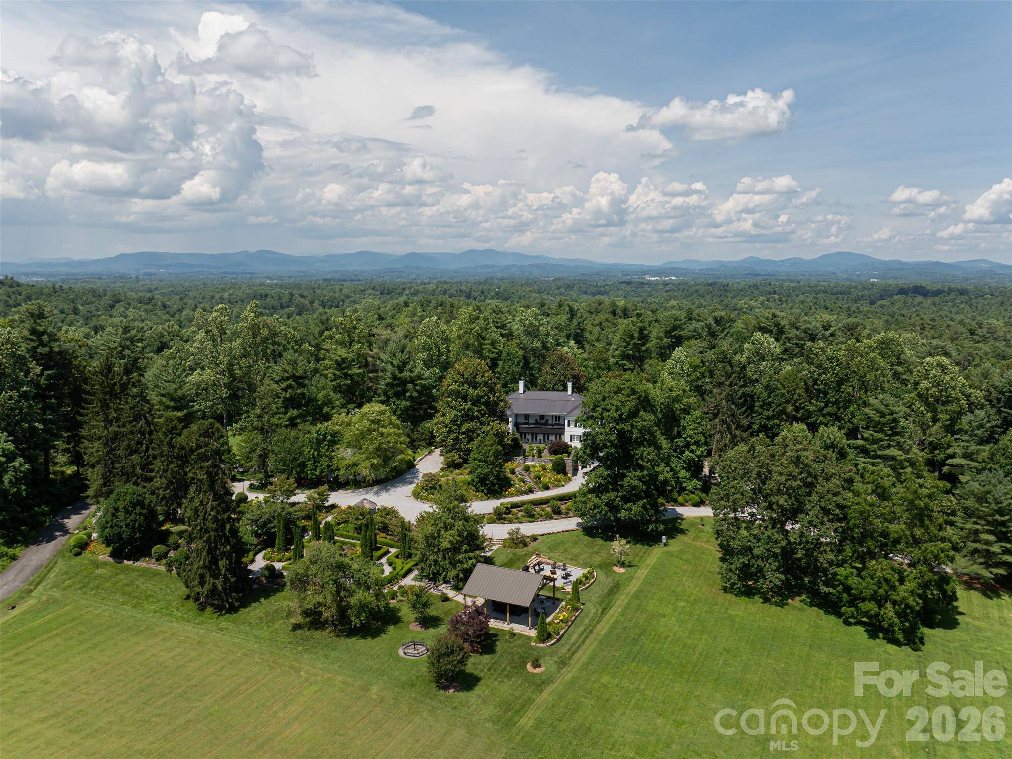 365 Sherwood DR S, Flat Rock, NC 28731