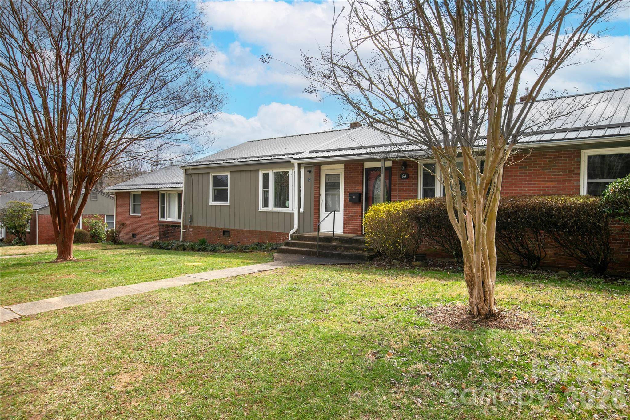 68 Elm Bend RD, Brevard, NC 28712