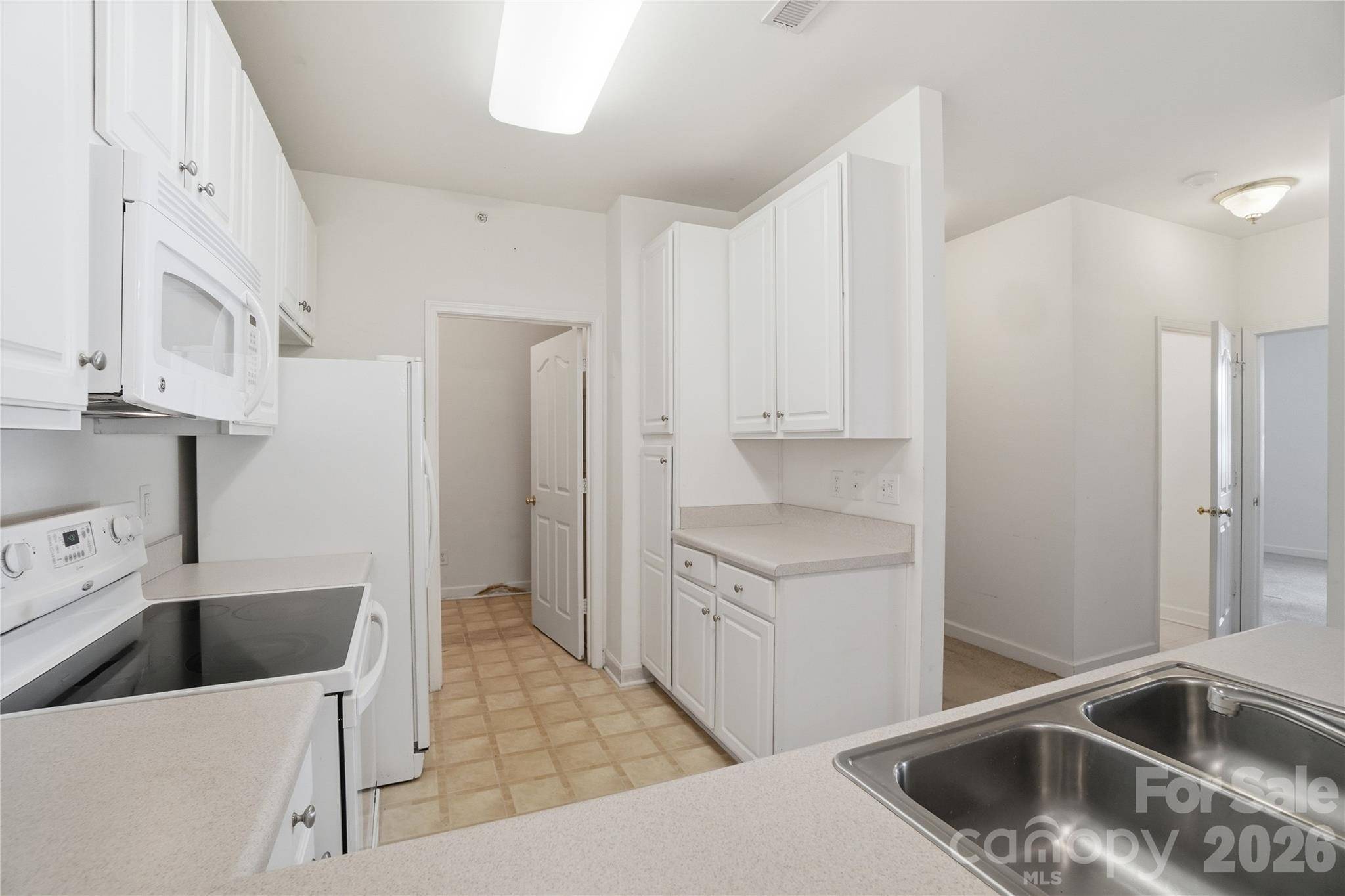 16742 Amberside RD E, Cornelius, NC 28031