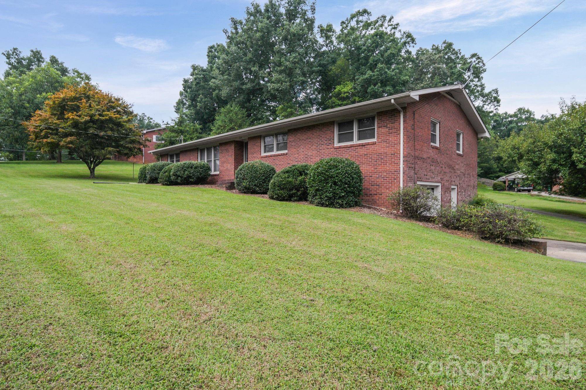 1008 Longview DR, New London, NC 28127