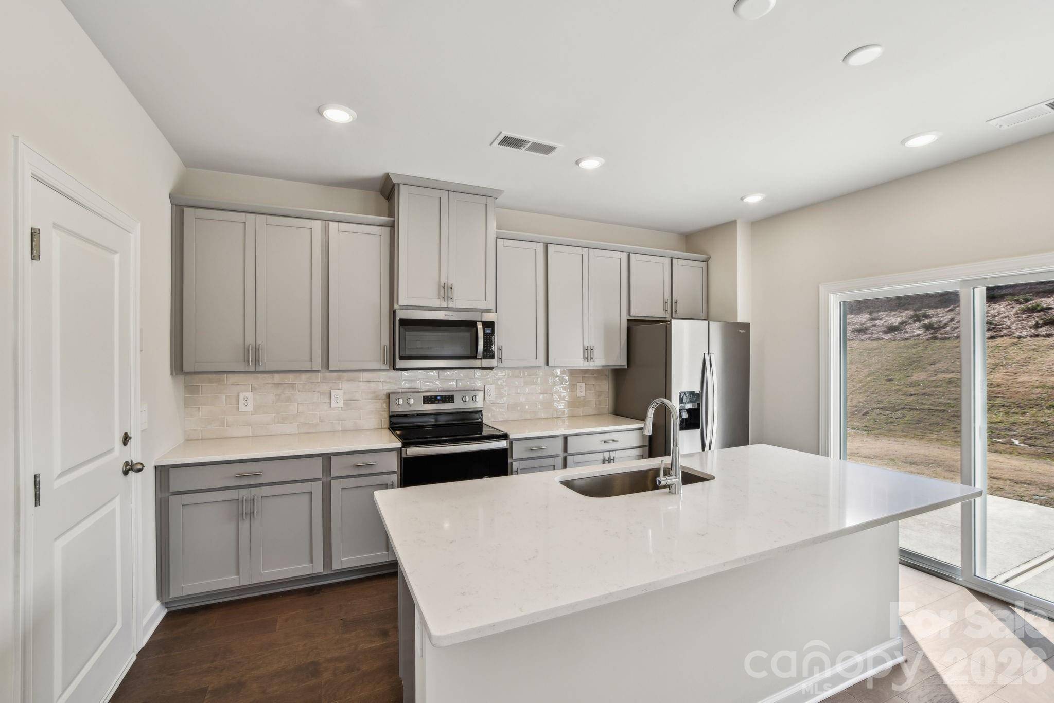 5040 Poplin VLY, Cherryville, NC 28021