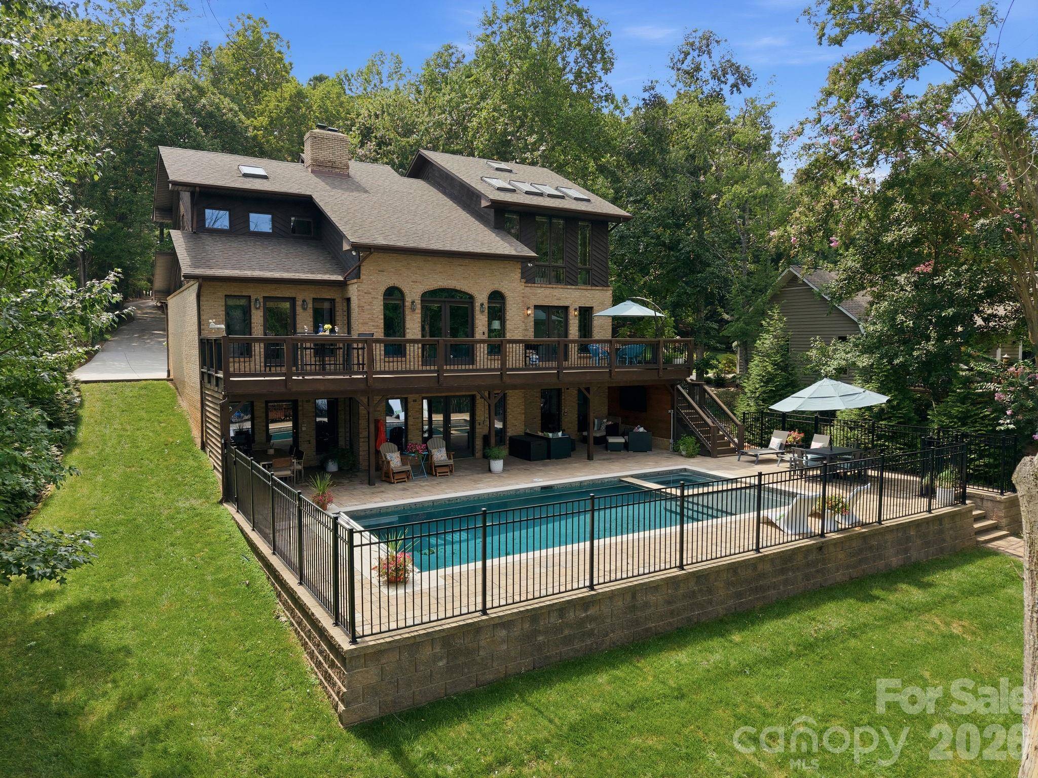 20334 Bethelwood LN, Cornelius, NC 28031