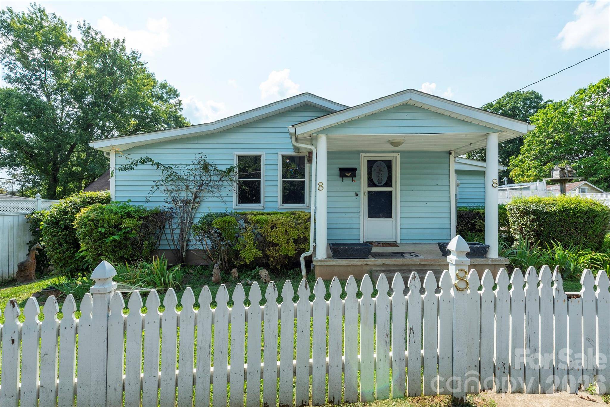8 First ST, Asheville, NC 28803