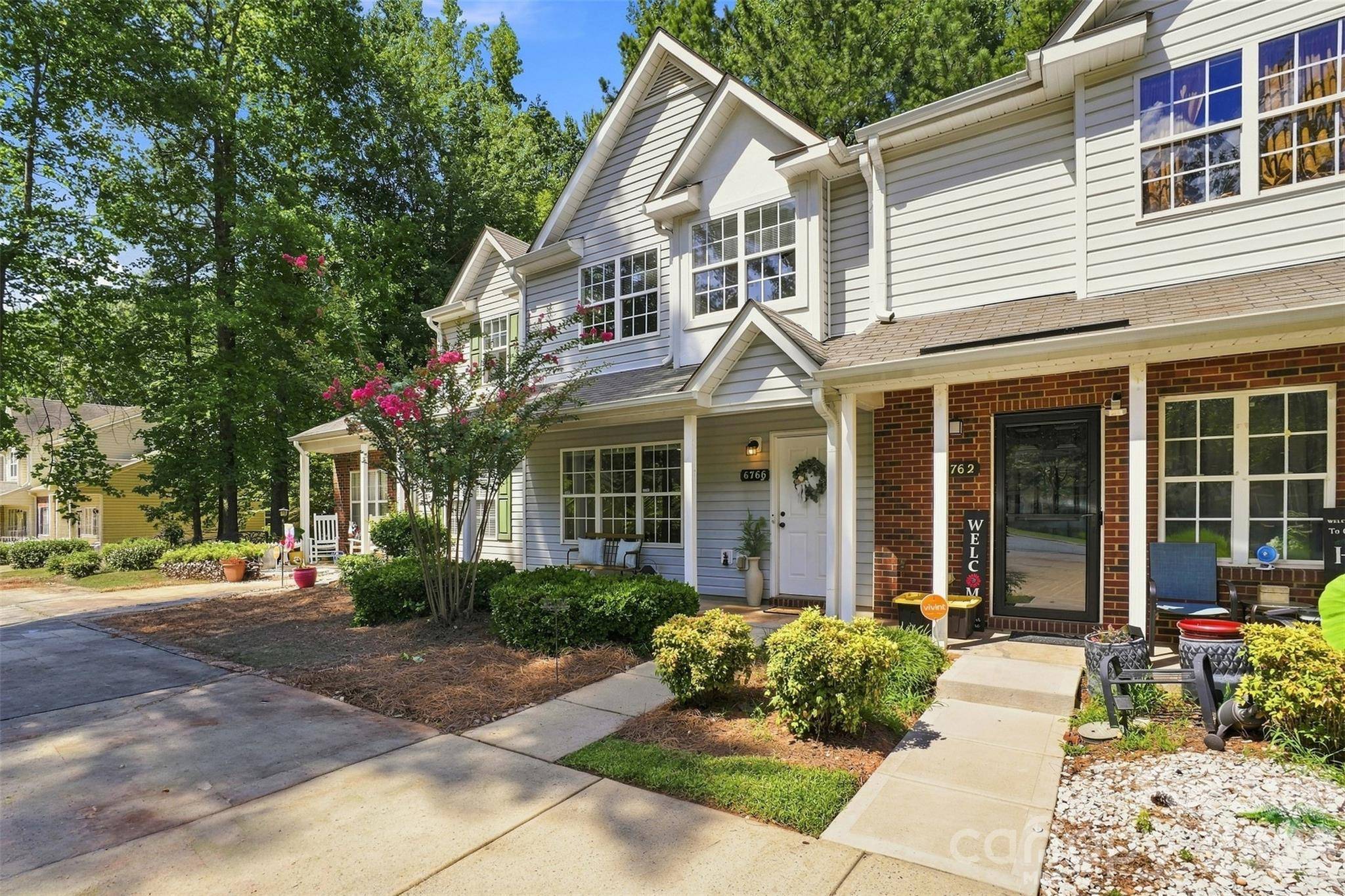 6766 Cypress Tree LN, Charlotte, NC 28215