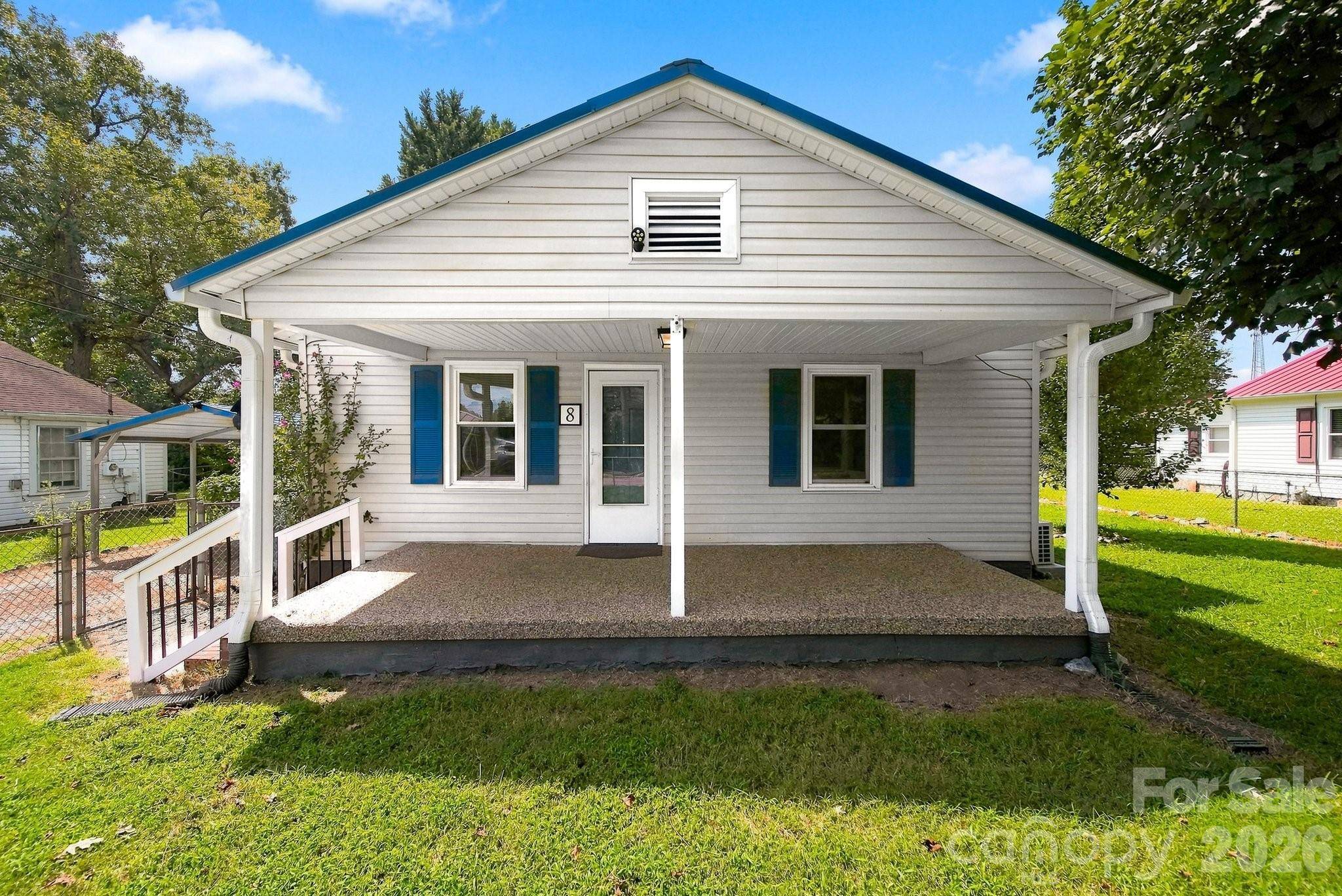 8 Crescent ST, Granite Falls, NC 28630