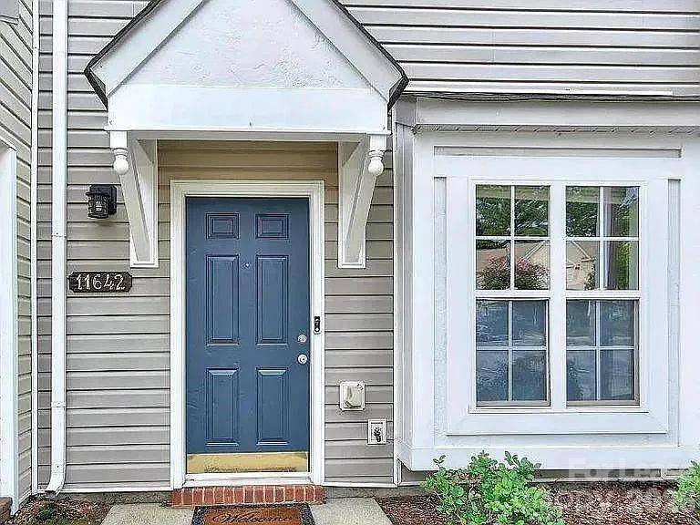 11642 Retriever WAY, Charlotte, NC 28269
