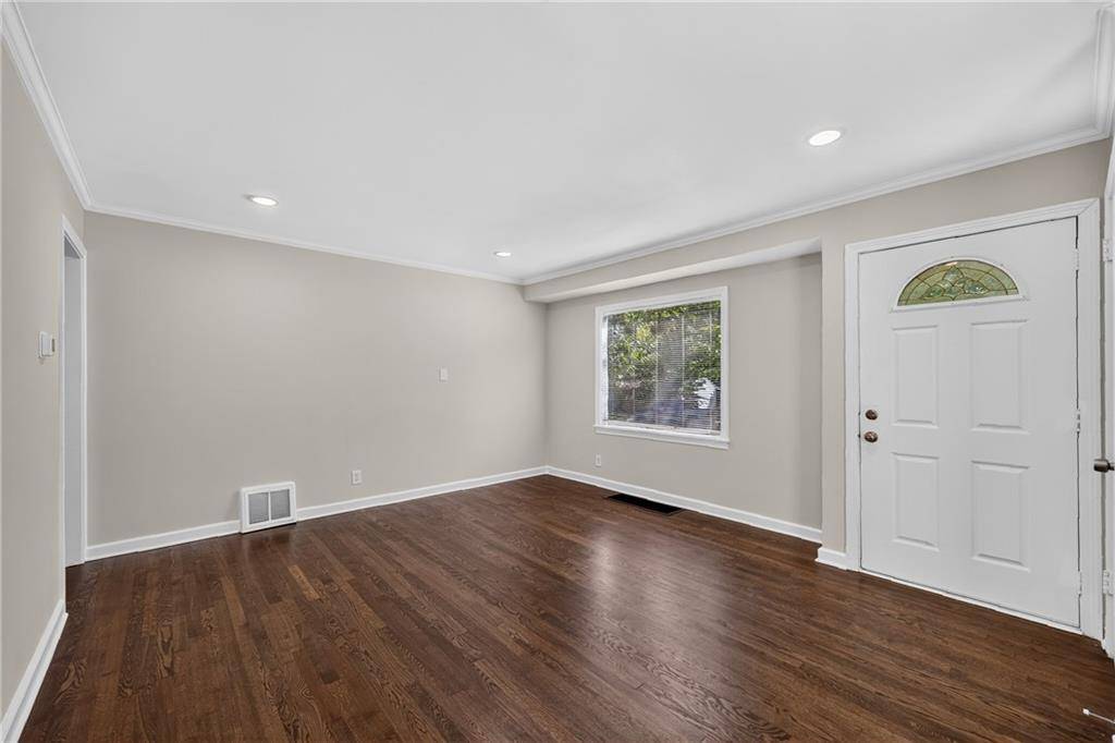 610 W 88th TER, Kansas City, MO 64114