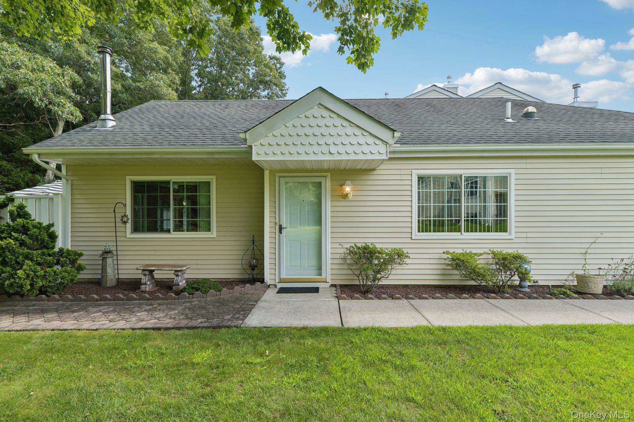 127 Farm House CT, Manorville, NY 11949,Video Tour