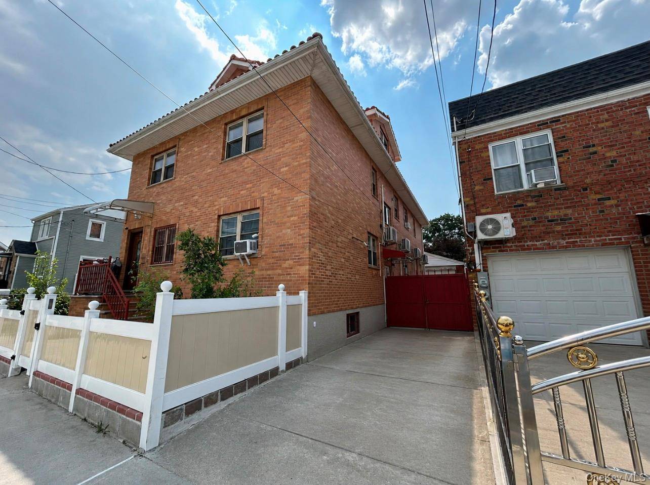 76-18 57th RD, Middle Village, NY 11379